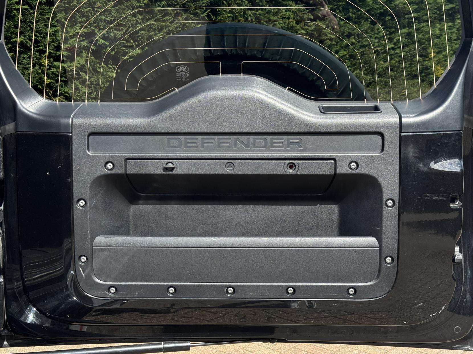 2024 LAND ROVER DEFENDER 90 2024 LAND ROVER DEFENDER 90