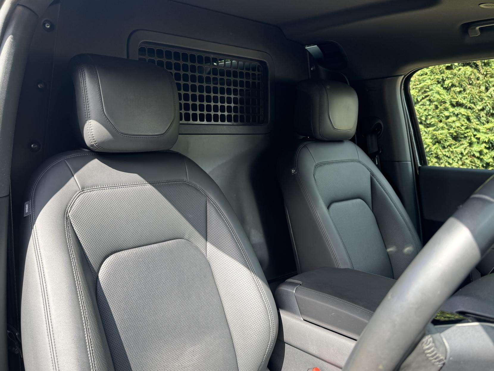 2024 LAND ROVER DEFENDER 90 2024 LAND ROVER DEFENDER 90