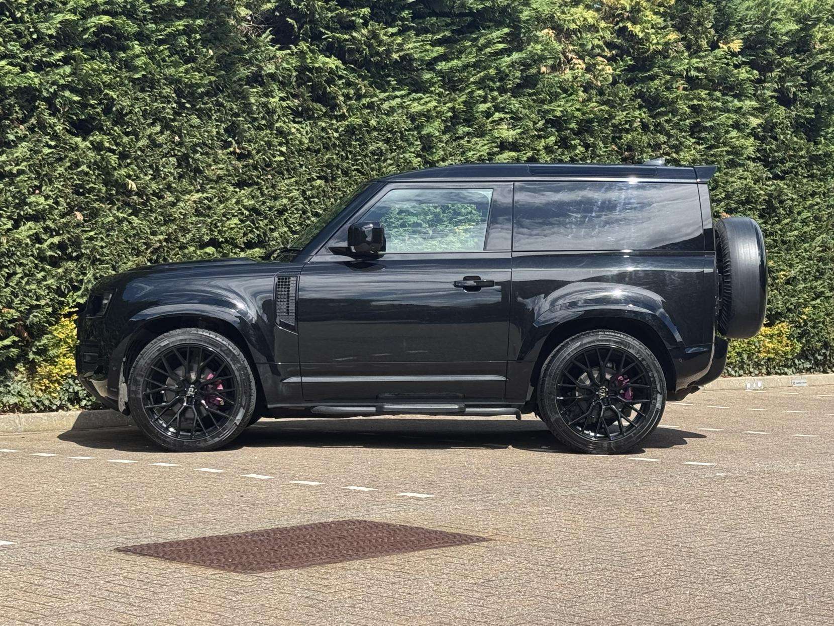 2024 LAND ROVER DEFENDER 90 2024 LAND ROVER DEFENDER 90