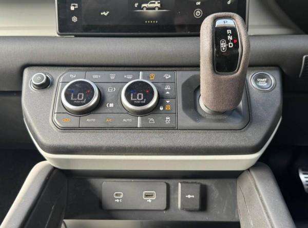 2024 LAND ROVER DEFENDER 90 2024 LAND ROVER DEFENDER 90