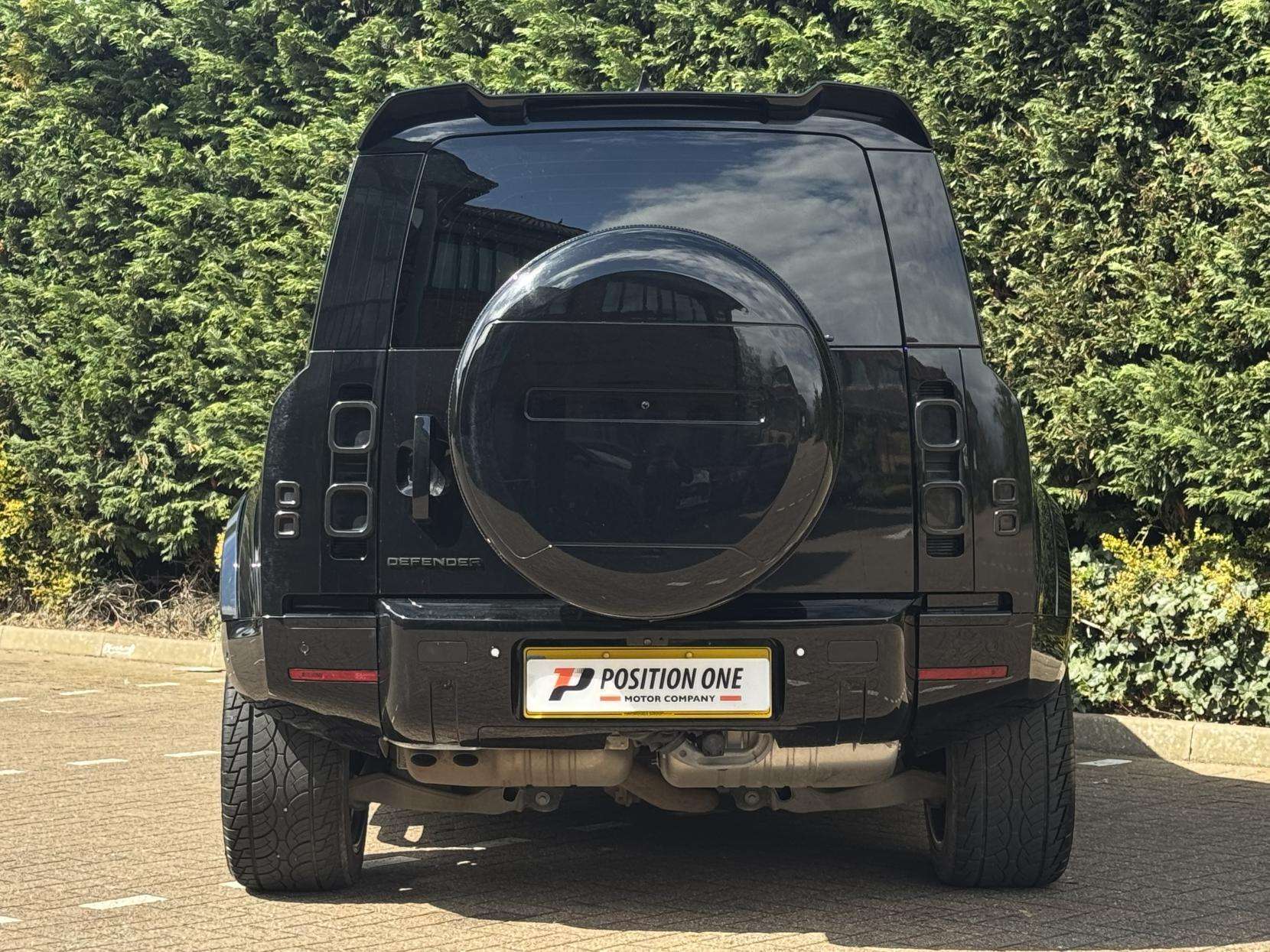 2024 LAND ROVER DEFENDER 90 2024 LAND ROVER DEFENDER 90