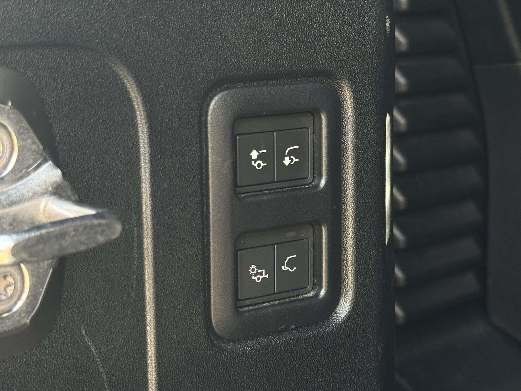 2024 LAND ROVER DEFENDER 90 2024 LAND ROVER DEFENDER 90