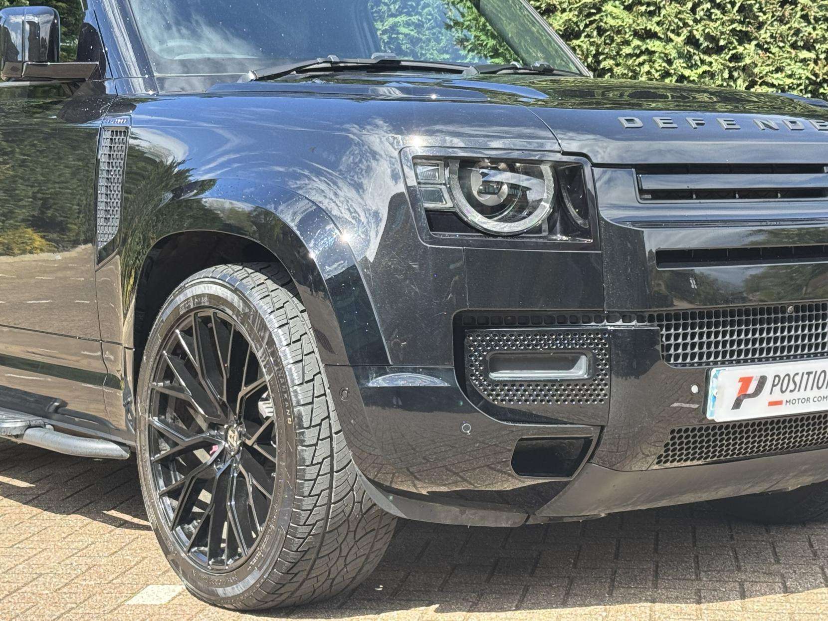 2024 LAND ROVER DEFENDER 90 2024 LAND ROVER DEFENDER 90