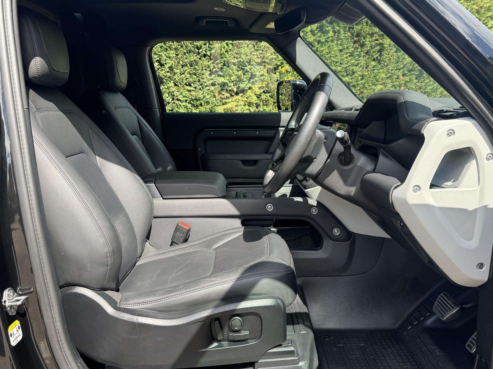 2024 LAND ROVER DEFENDER 90 2024 LAND ROVER DEFENDER 90