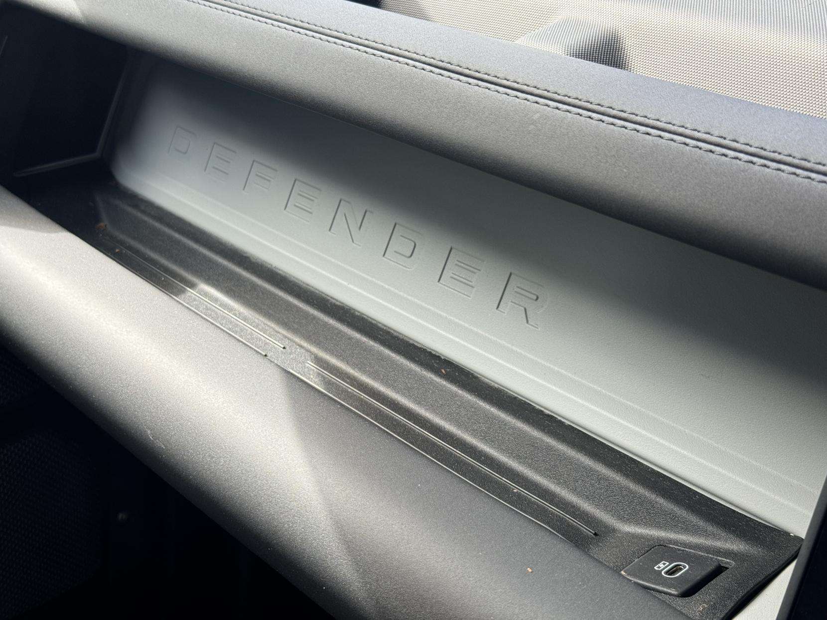 2024 LAND ROVER DEFENDER 90 2024 LAND ROVER DEFENDER 90