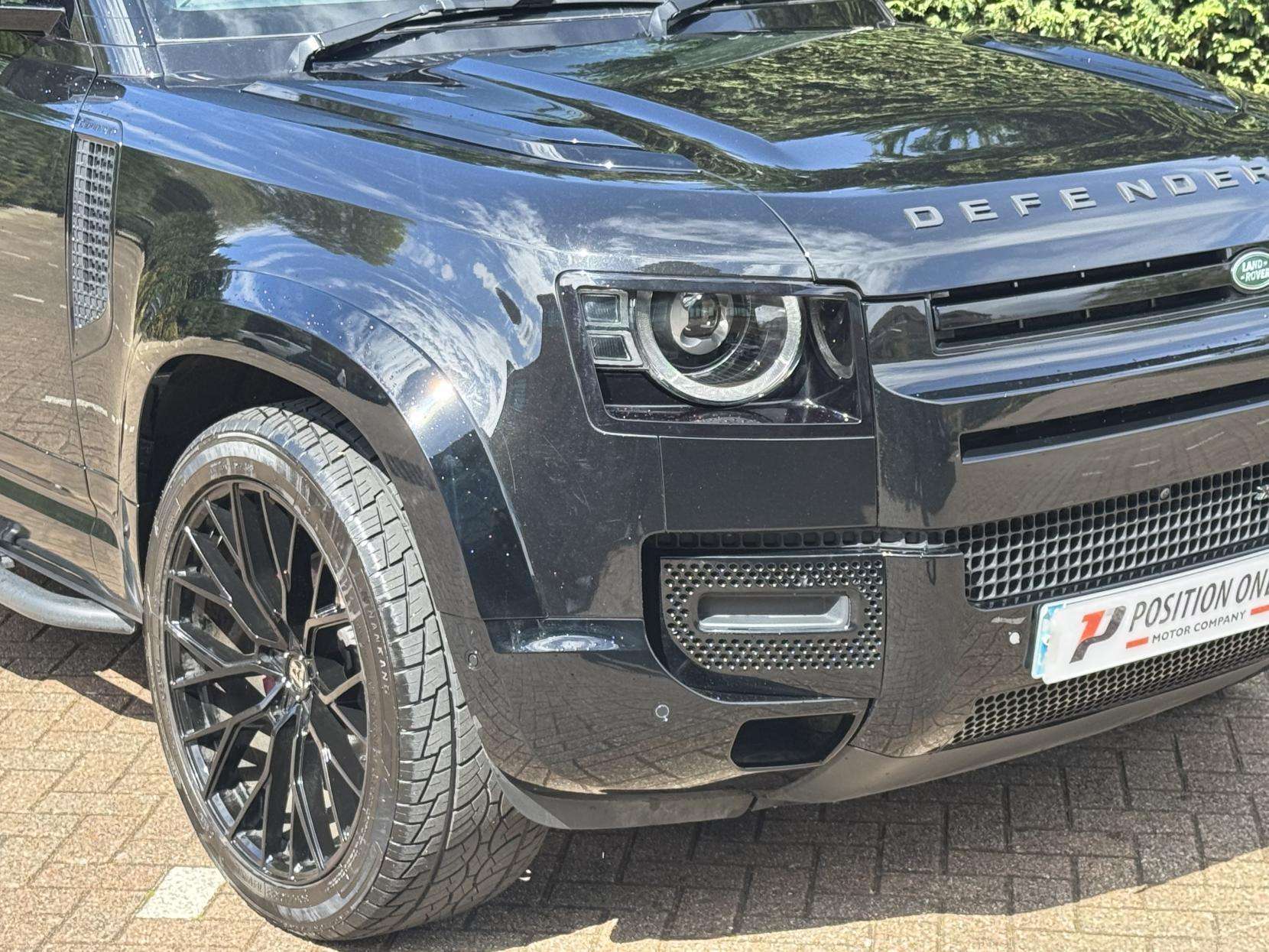 2024 LAND ROVER DEFENDER 90 2024 LAND ROVER DEFENDER 90