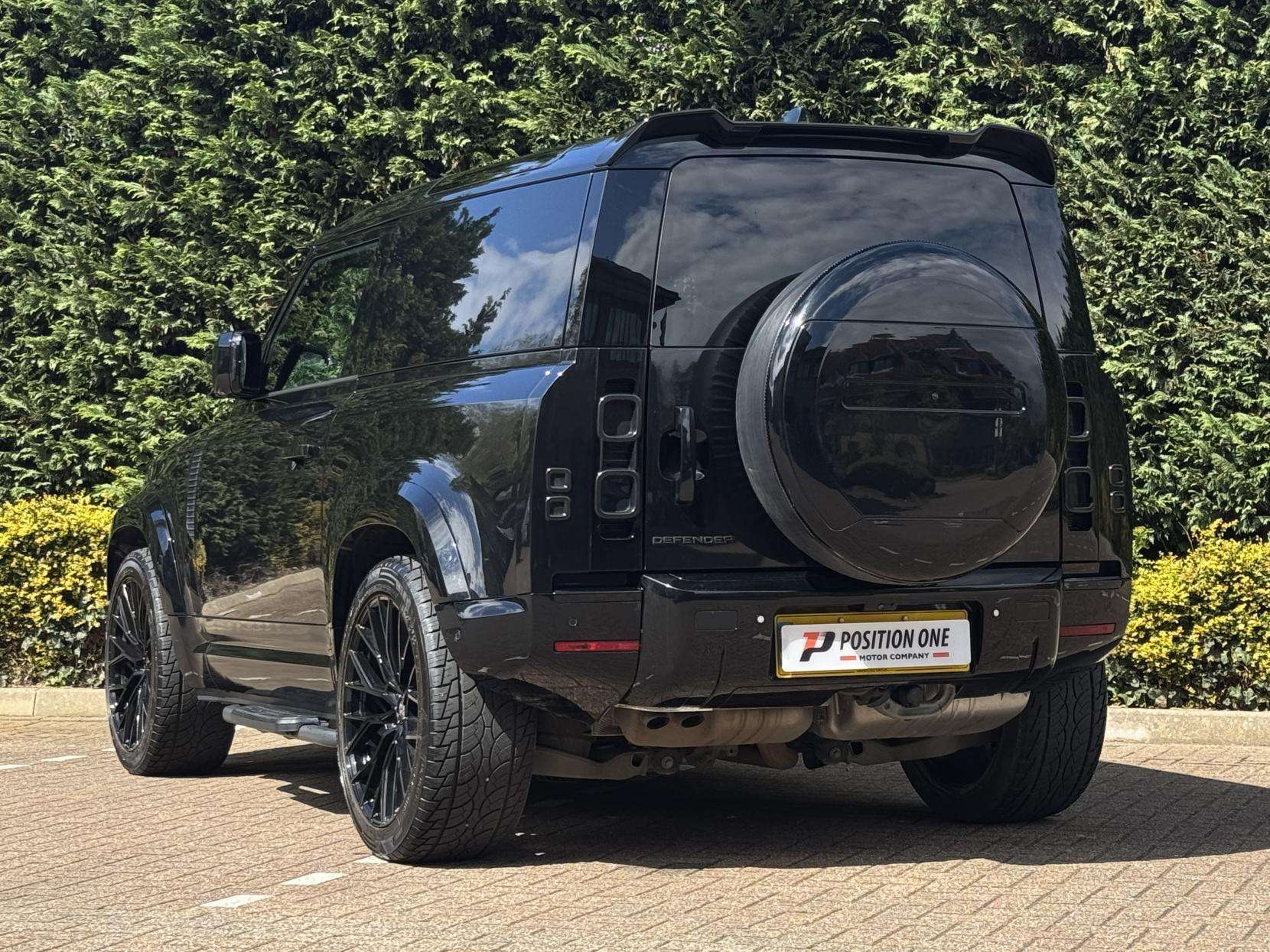 2024 LAND ROVER DEFENDER 90 2024 LAND ROVER DEFENDER 90