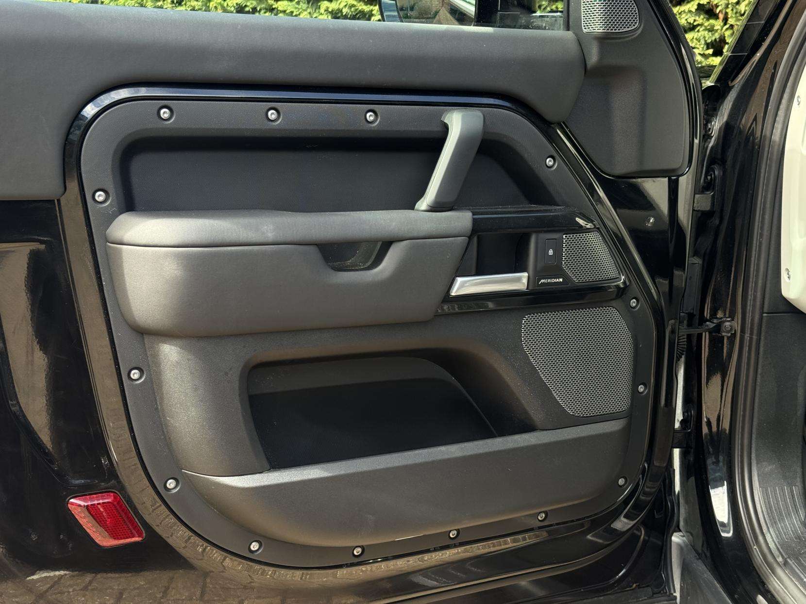 2024 LAND ROVER DEFENDER 90 2024 LAND ROVER DEFENDER 90