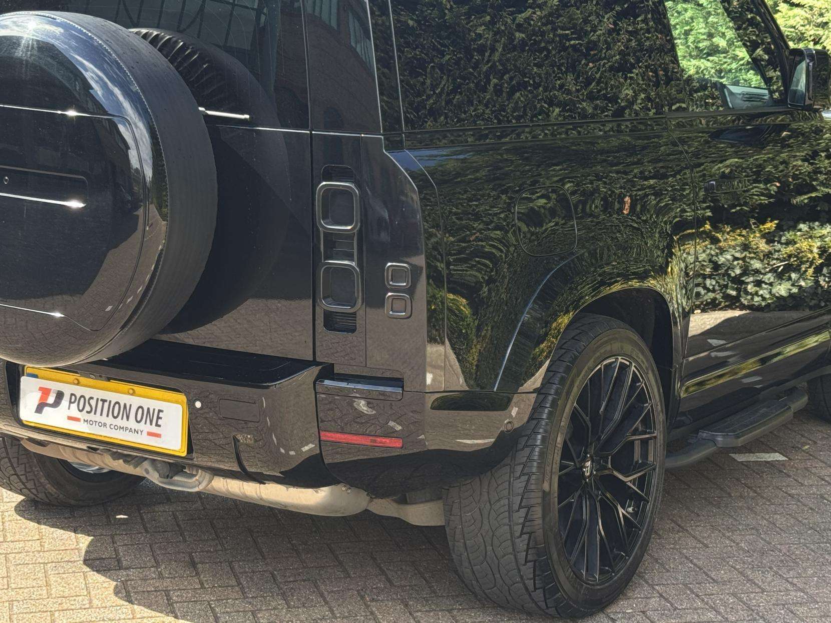 2024 LAND ROVER DEFENDER 90 2024 LAND ROVER DEFENDER 90