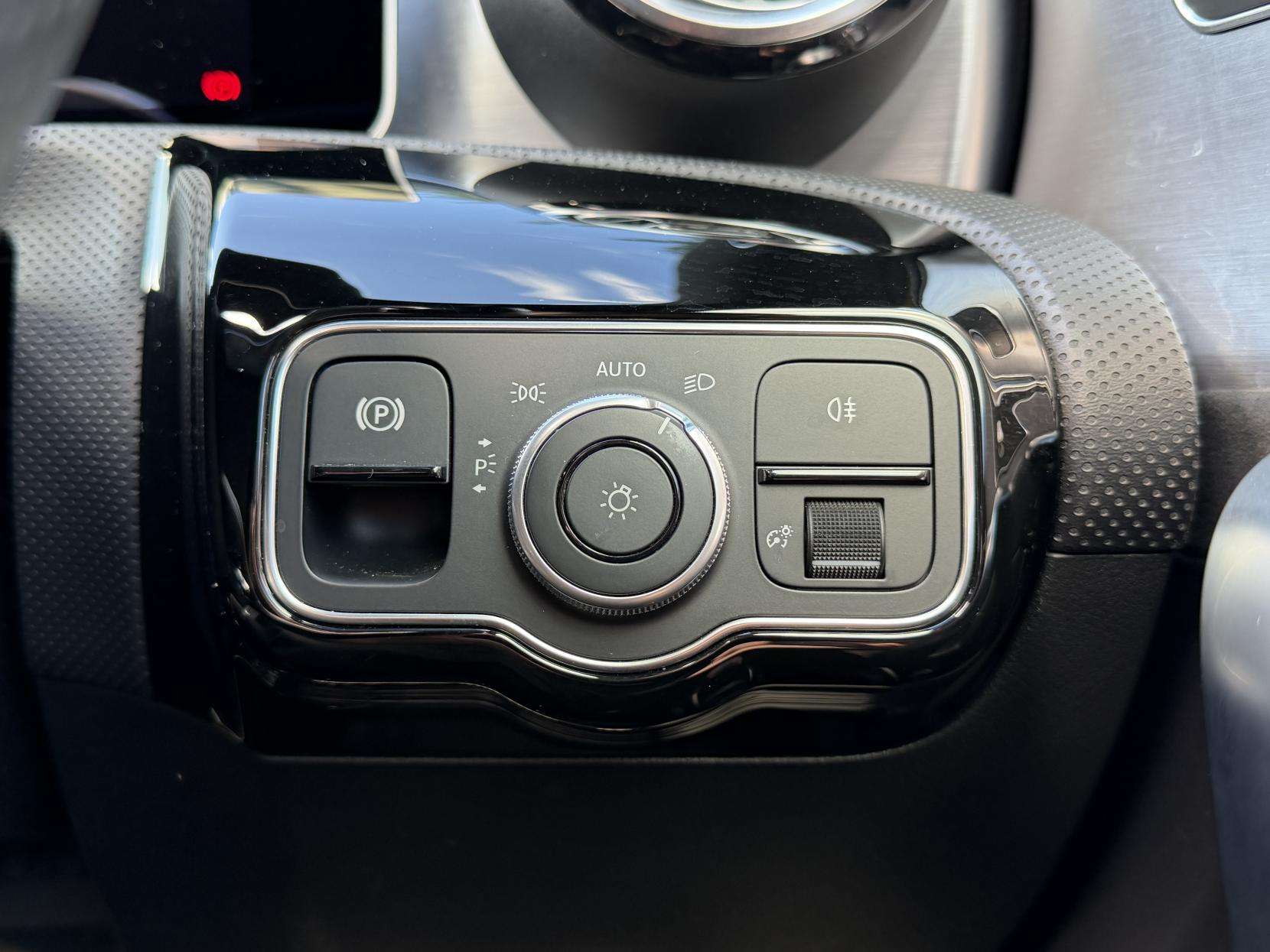 2019 MERCEDES-BENZ A CLASS 2019 MERCEDES-BENZ A CLASS