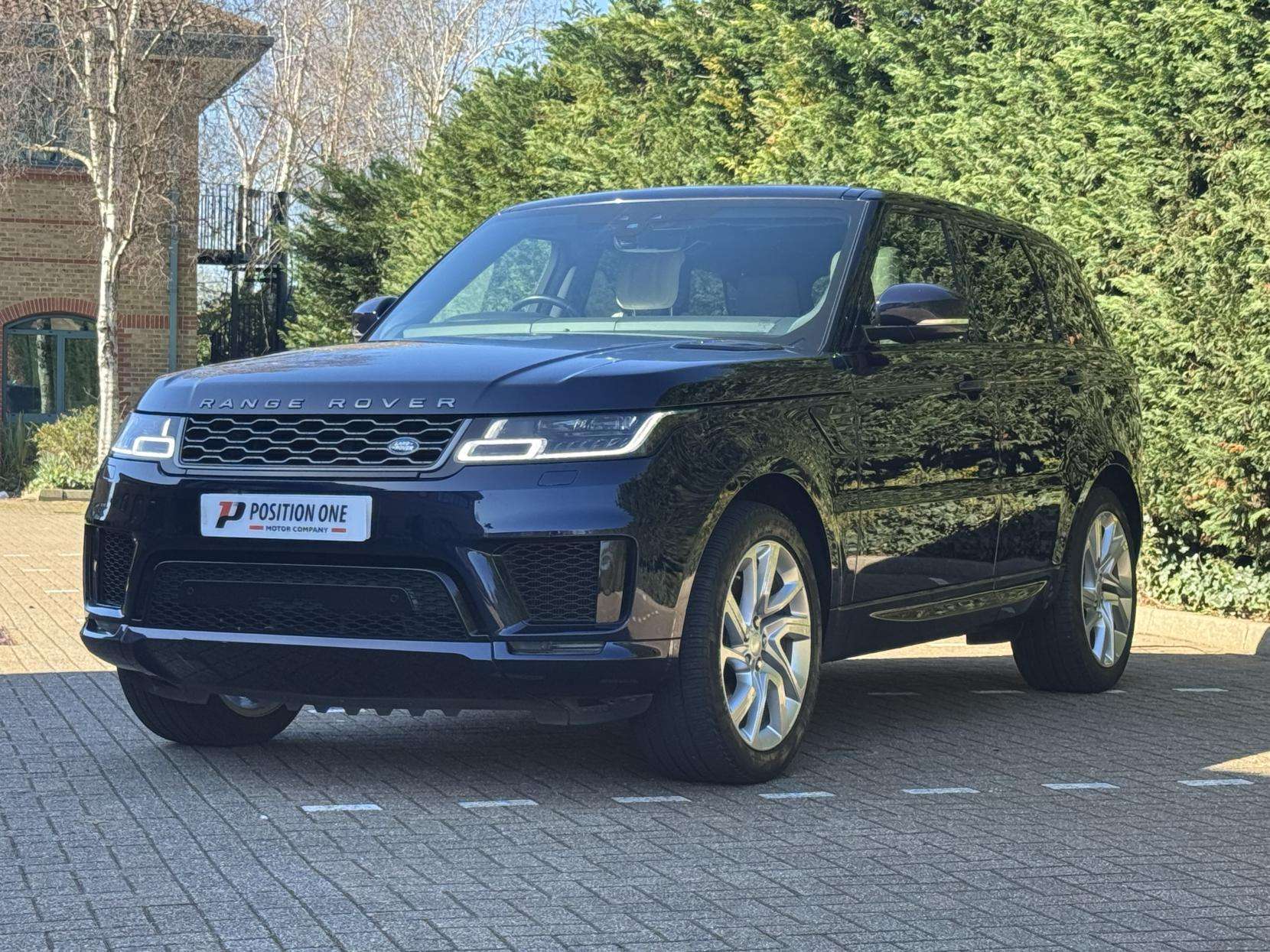 A 2020 LAND ROVER RANGE ROVER SPORT 3.0 P400 MHEV HSE Dynamic SUV 5dr Petrol Auto 4WD Euro 6 (s/s) (400 ps) A 2020 LAND ROVER RANGE ROVER SPORT 3.0 P400 MHEV HSE Dynamic SUV 5dr Petrol Auto 4WD Euro 6 (s/s) (400 ps)