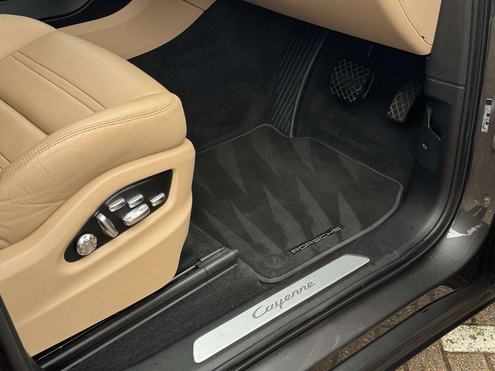 2020 PORSCHE CAYENNE 2020 PORSCHE CAYENNE