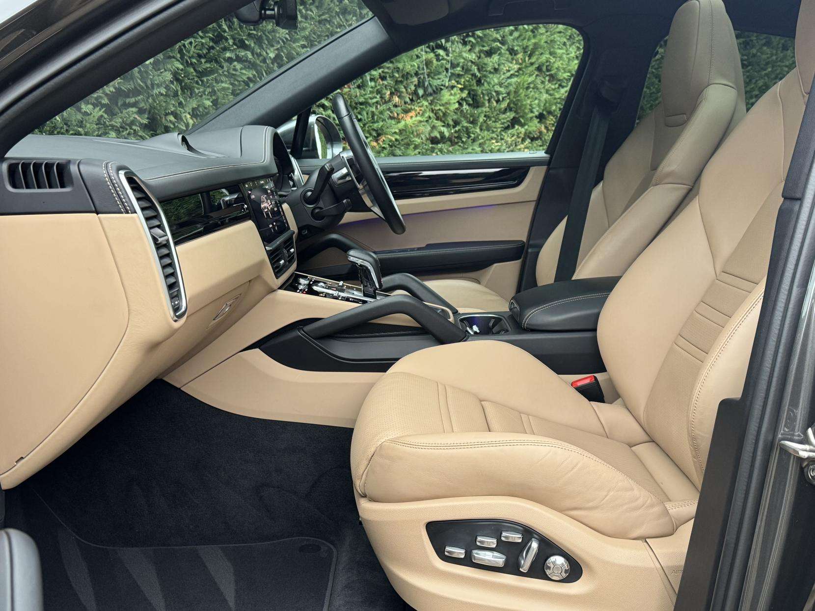 2020 PORSCHE CAYENNE 2020 PORSCHE CAYENNE