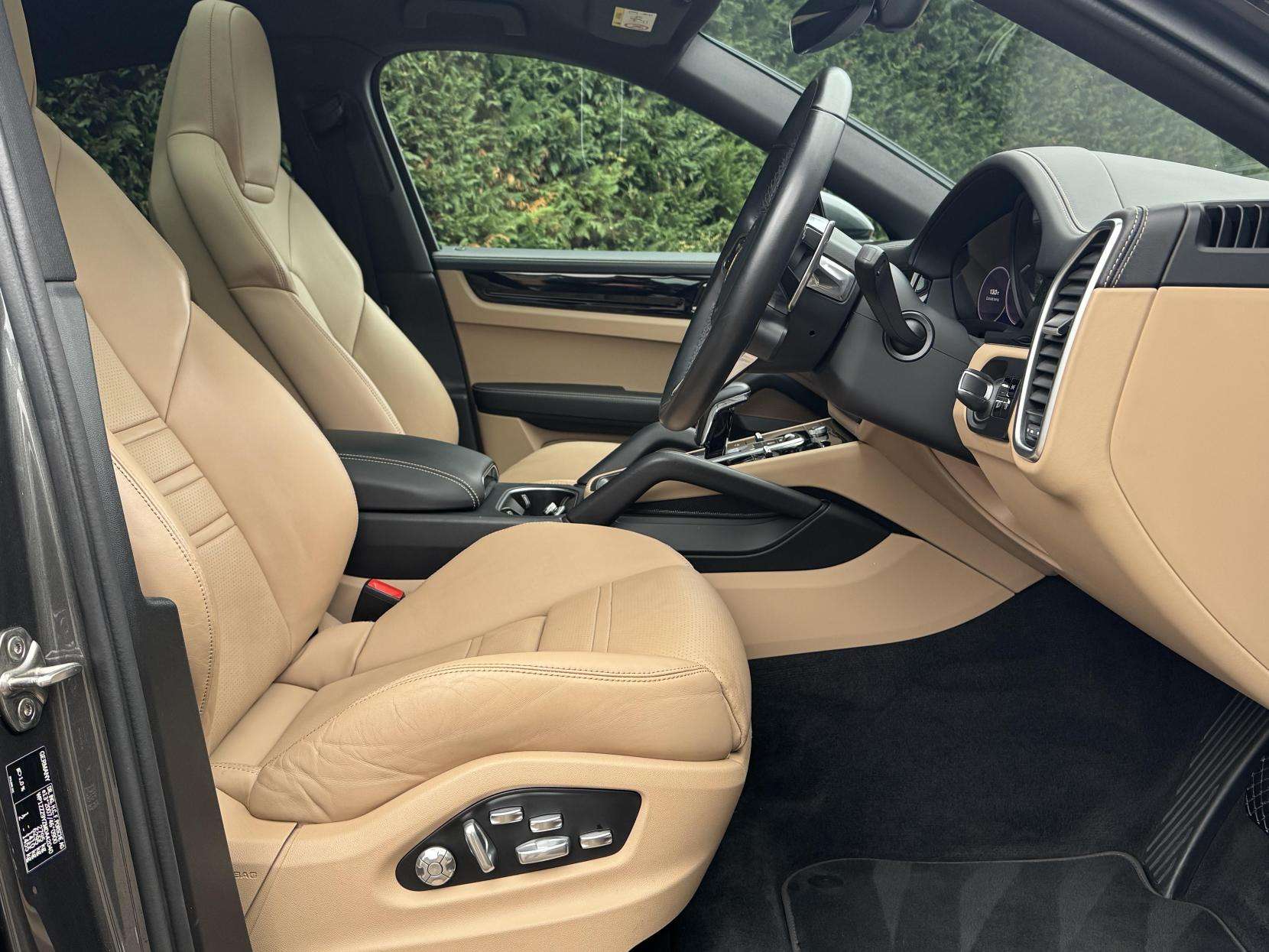 2020 PORSCHE CAYENNE 2020 PORSCHE CAYENNE