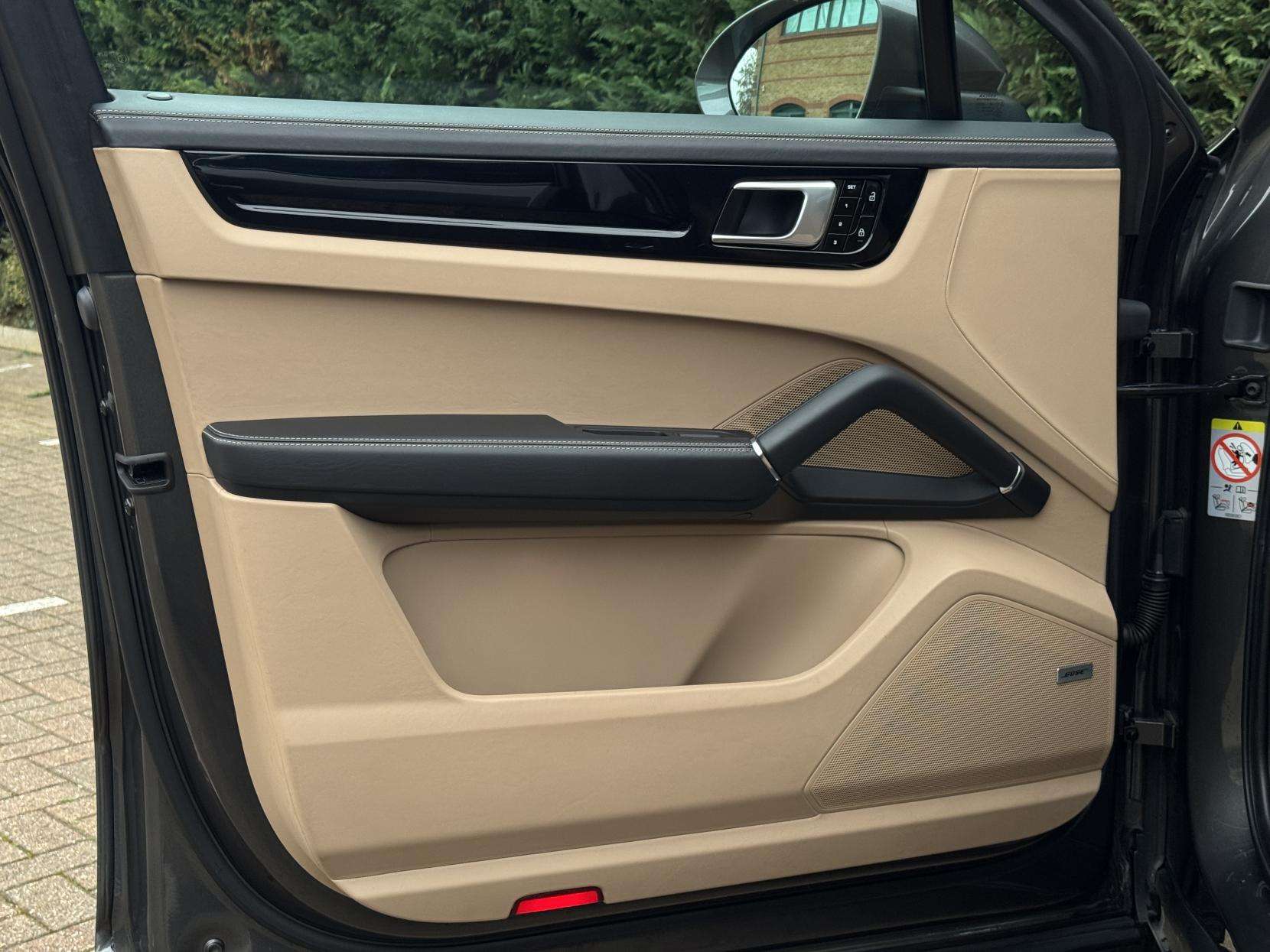 2020 PORSCHE CAYENNE 2020 PORSCHE CAYENNE