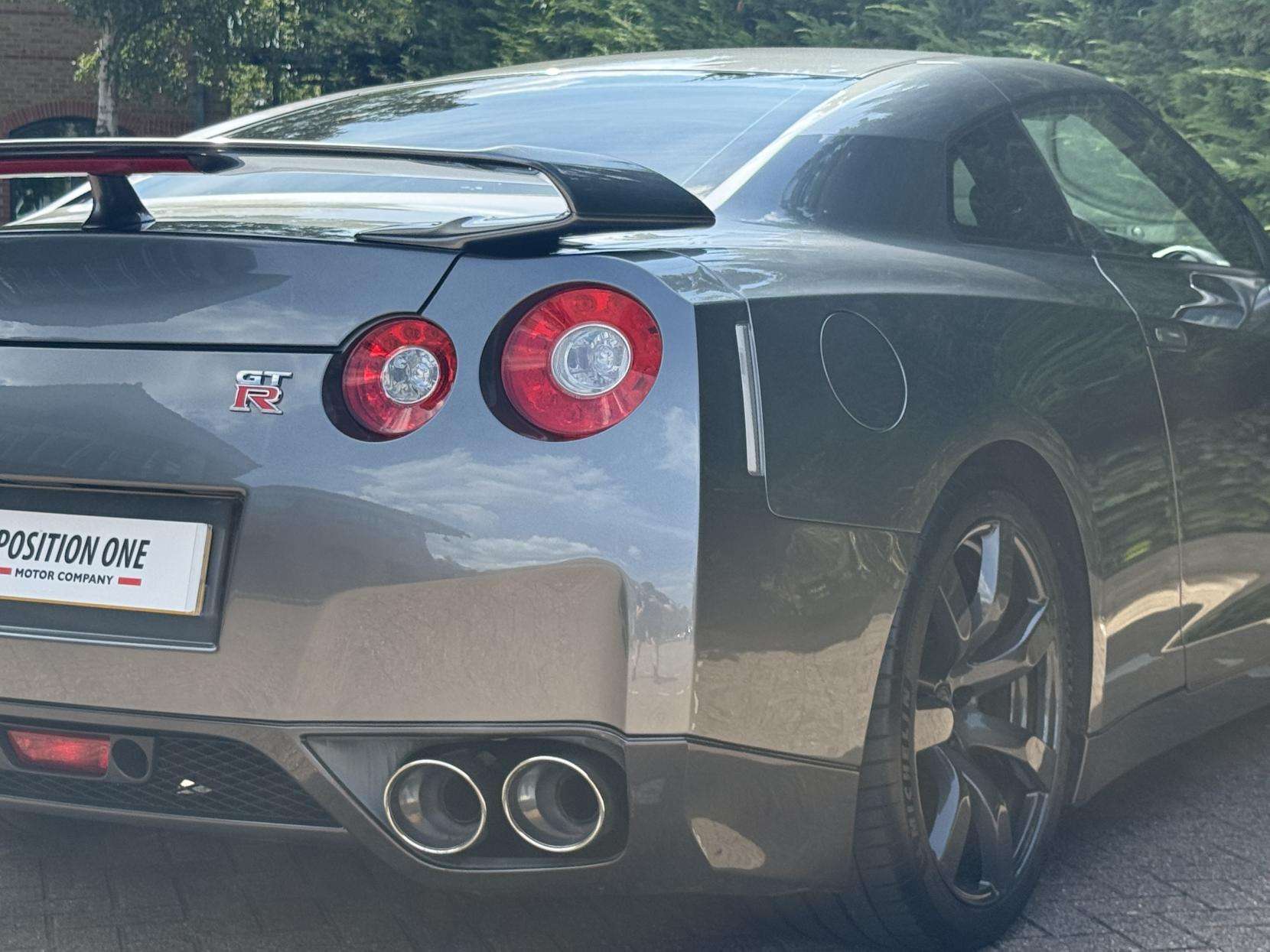2009 NISSAN GT-R 2009 NISSAN GT-R