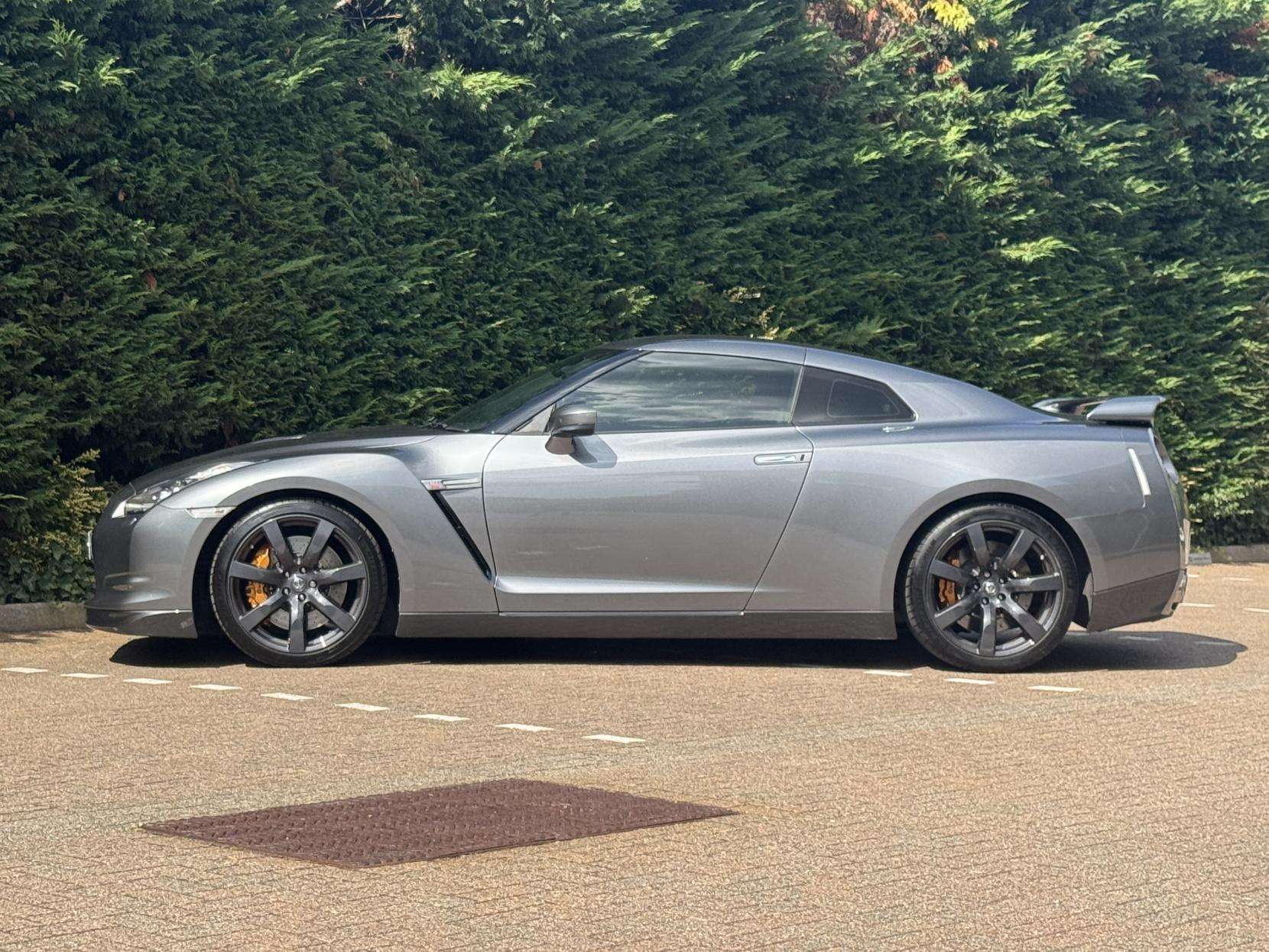 A 2009 NISSAN GT-R 3.8 V6 Premium Edition Coupe 2dr Petrol Auto 4WD Euro 4 (485 ps) A 2009 NISSAN GT-R 3.8 V6 Premium Edition Coupe 2dr Petrol Auto 4WD Euro 4 (485 ps)