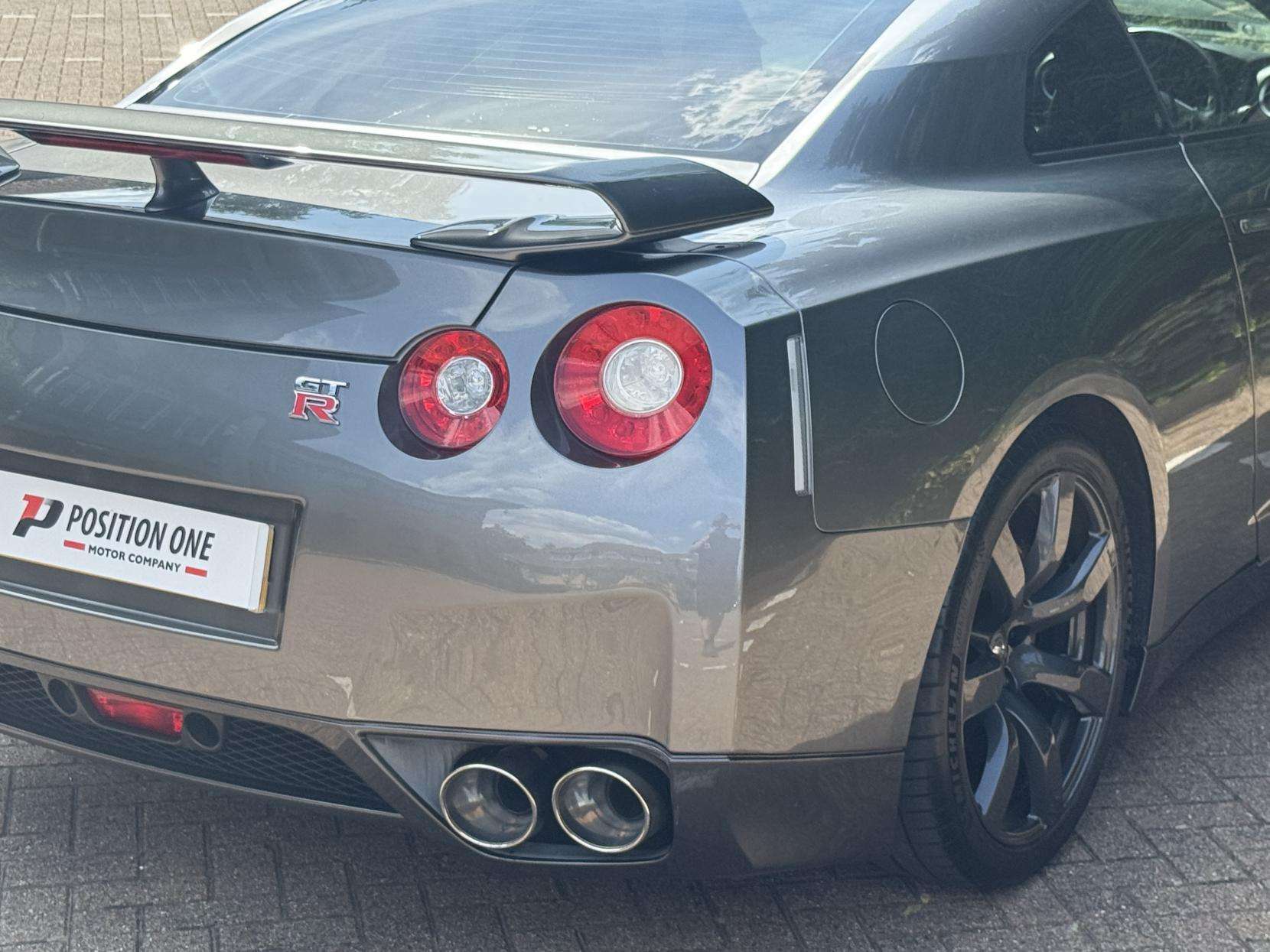 2009 NISSAN GT-R 2009 NISSAN GT-R