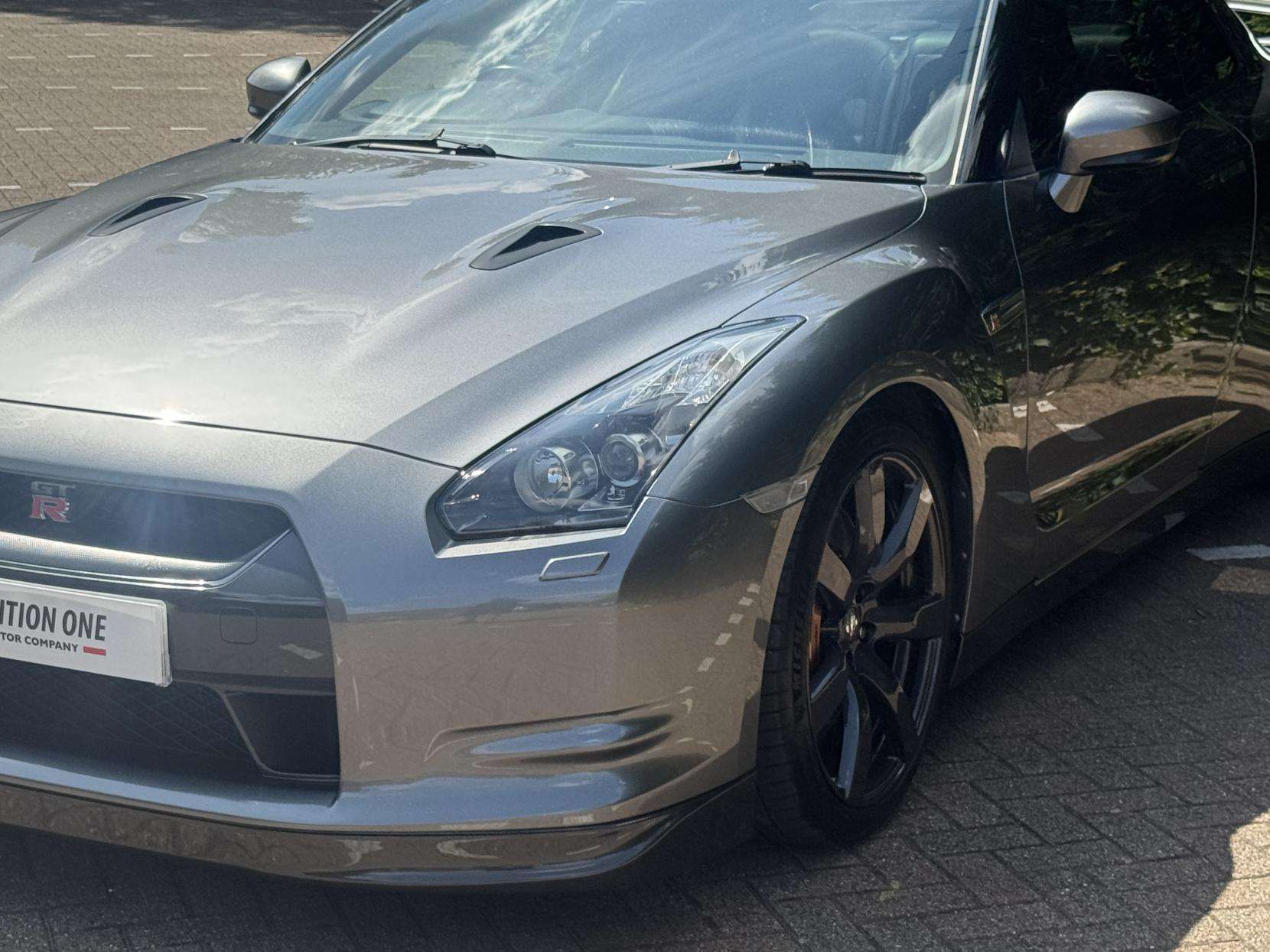 2009 NISSAN GT-R 2009 NISSAN GT-R