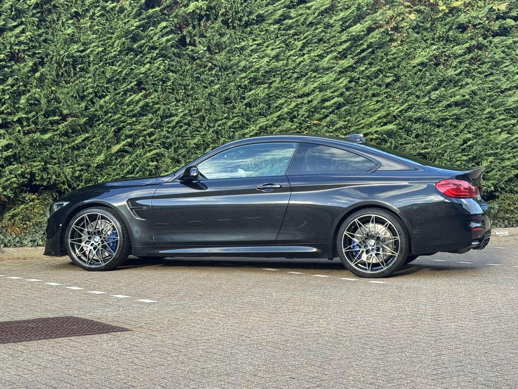 2019 BMW M4 2019 BMW M4