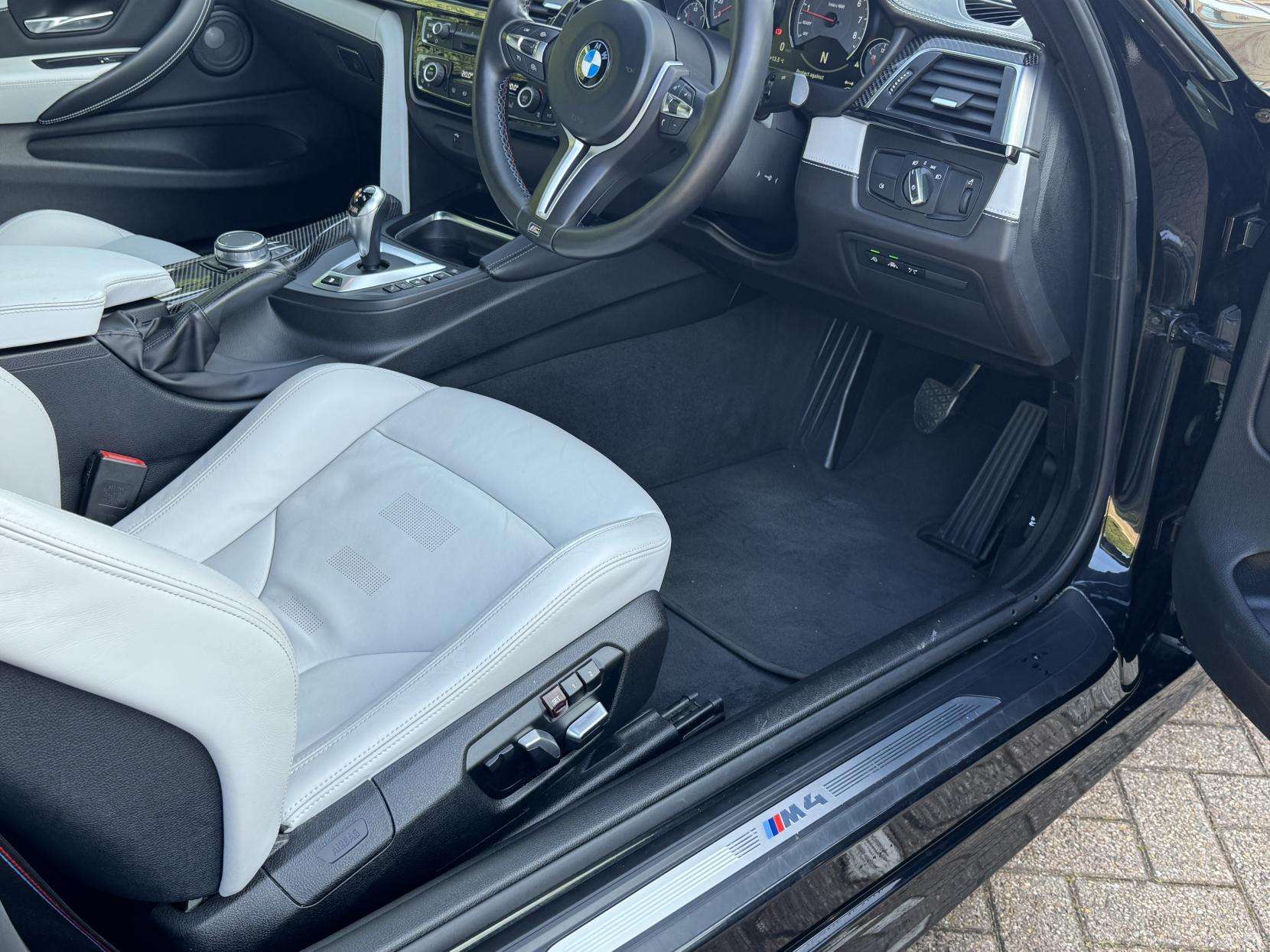 2019 BMW M4 2019 BMW M4