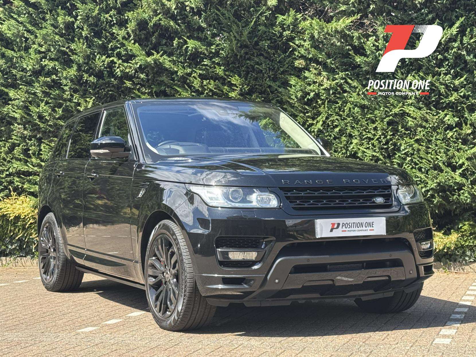 A 2015 LAND ROVER RANGE ROVER SPORT 3.0 SD V6 Autobiography Dynamic SUV 5dr Diesel Auto 4WD Euro 5 (s/s) (306 ps) A 2015 LAND ROVER RANGE ROVER SPORT 3.0 SD V6 Autobiography Dynamic SUV 5dr Diesel Auto 4WD Euro 5 (s/s) (306 ps)