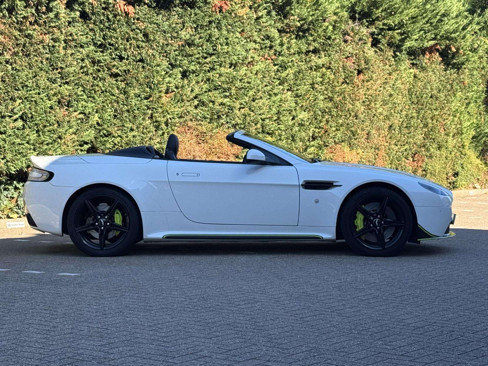 2018 ASTON MARTIN VANTAGE 2018 ASTON MARTIN VANTAGE