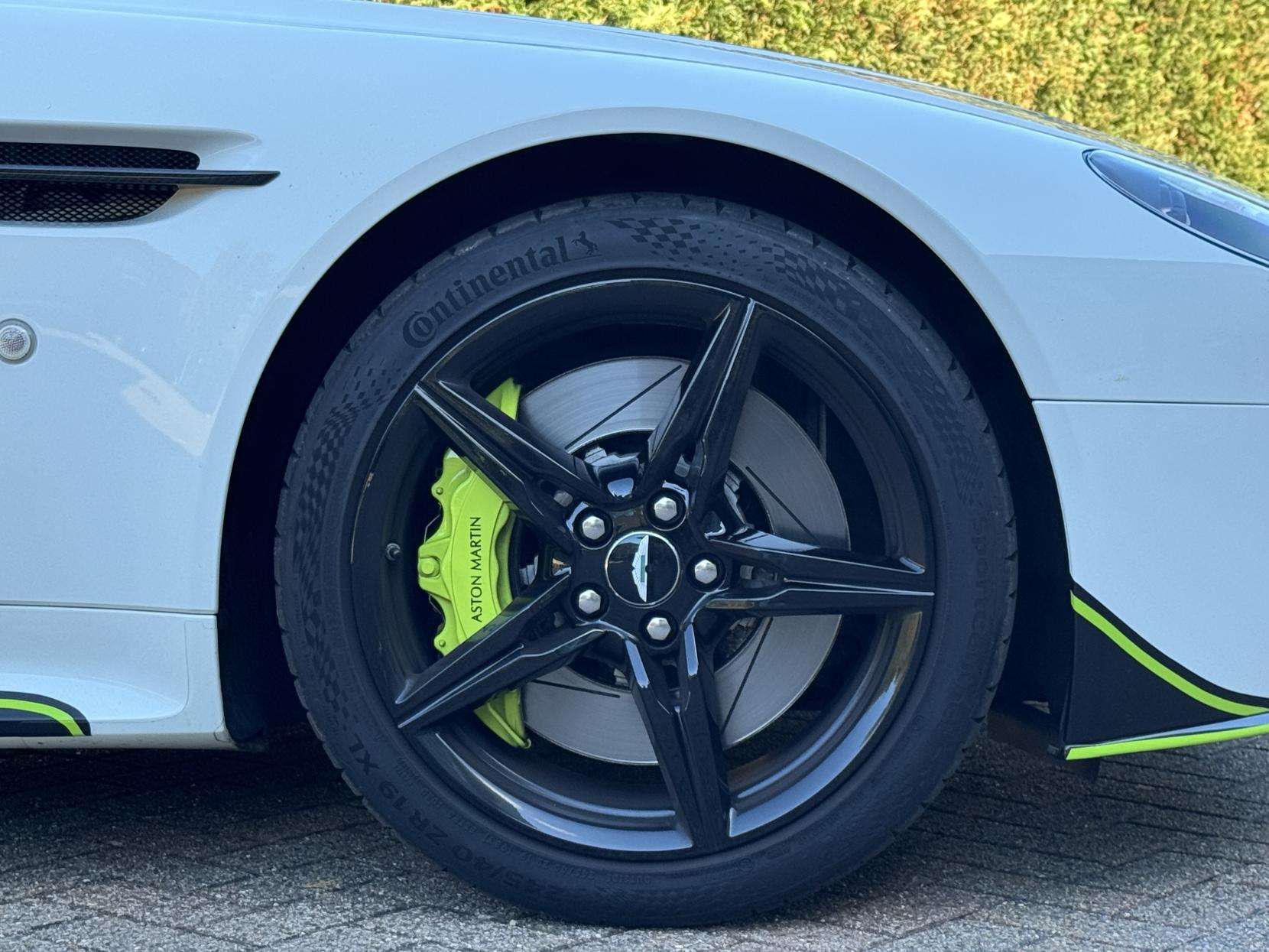 2018 ASTON MARTIN VANTAGE 2018 ASTON MARTIN VANTAGE