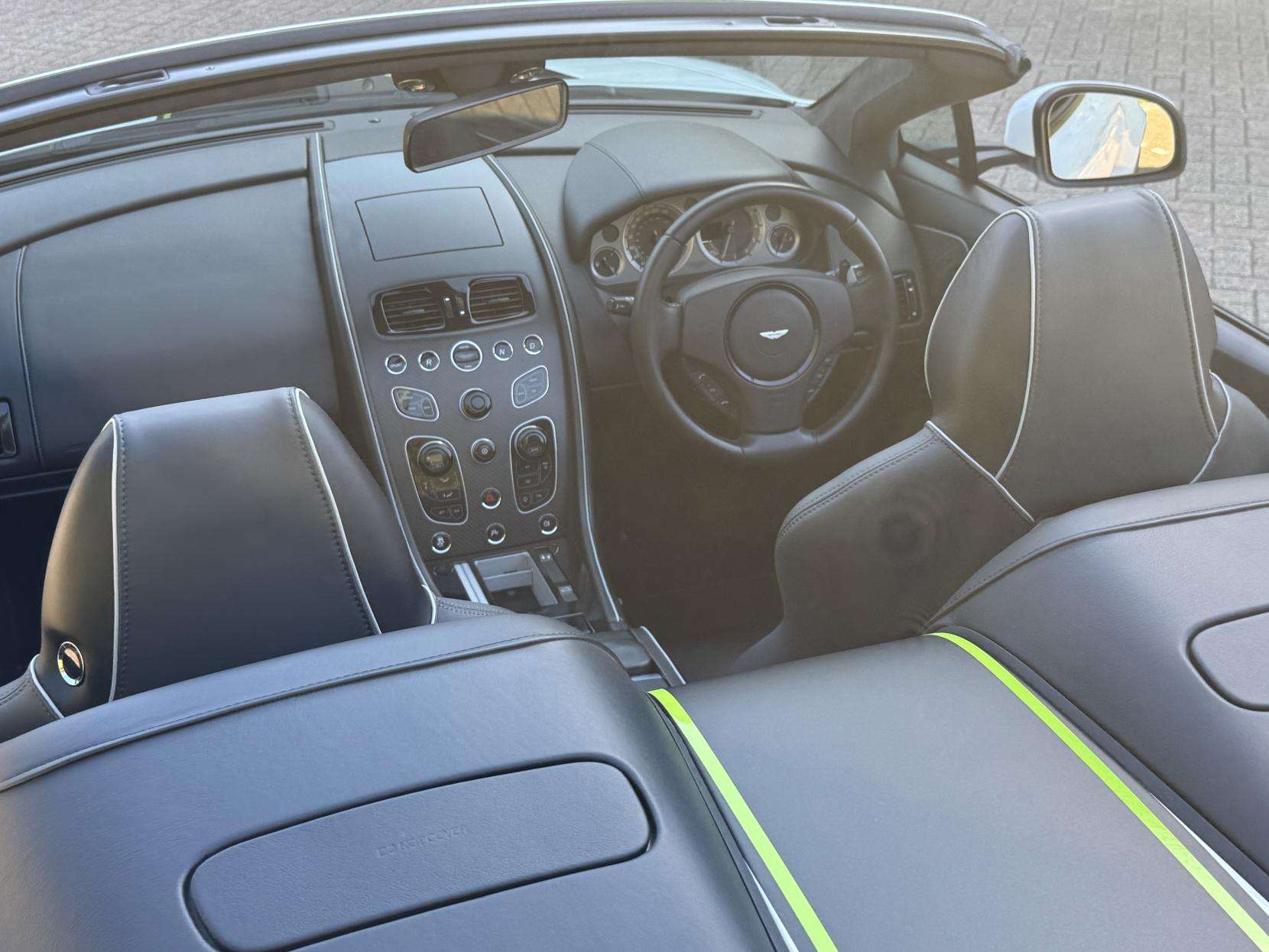 2018 ASTON MARTIN VANTAGE 2018 ASTON MARTIN VANTAGE