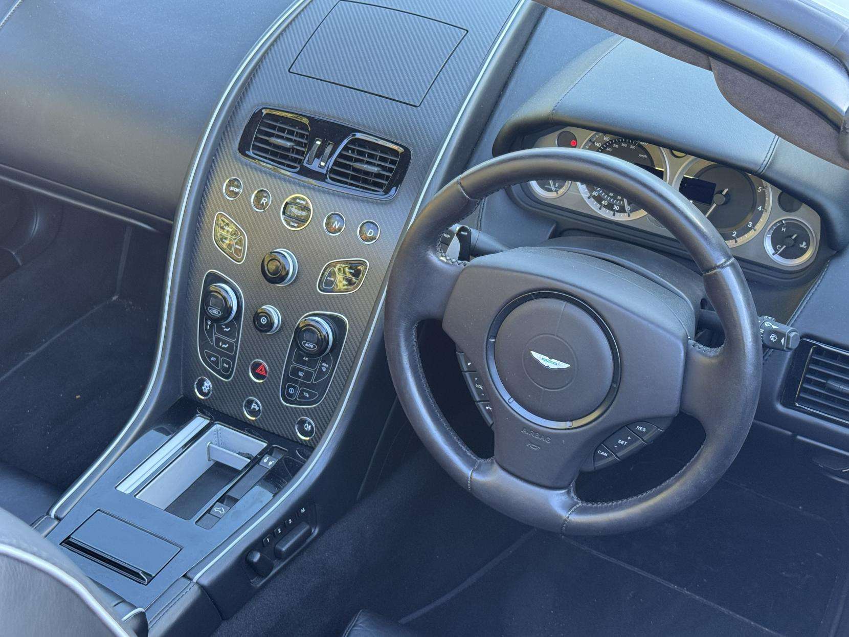 2018 ASTON MARTIN VANTAGE 2018 ASTON MARTIN VANTAGE