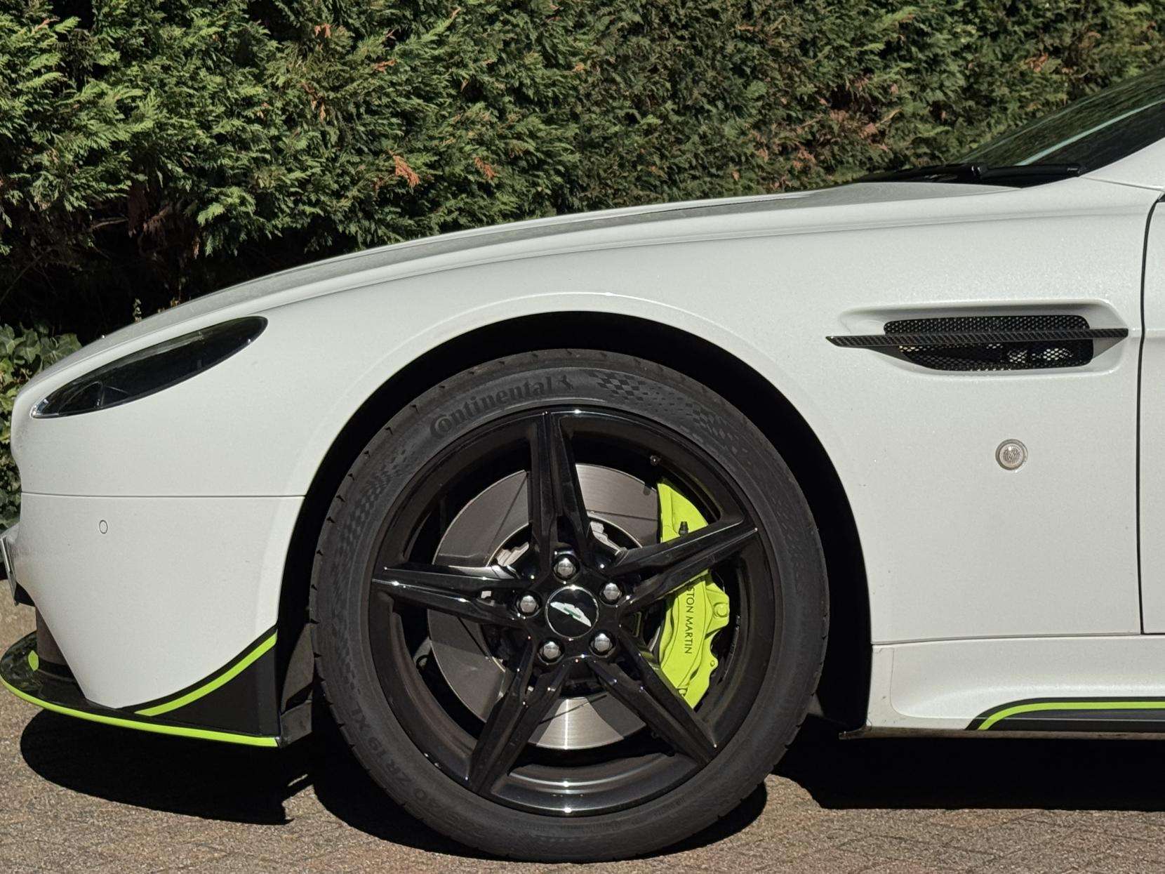 2018 ASTON MARTIN VANTAGE 2018 ASTON MARTIN VANTAGE