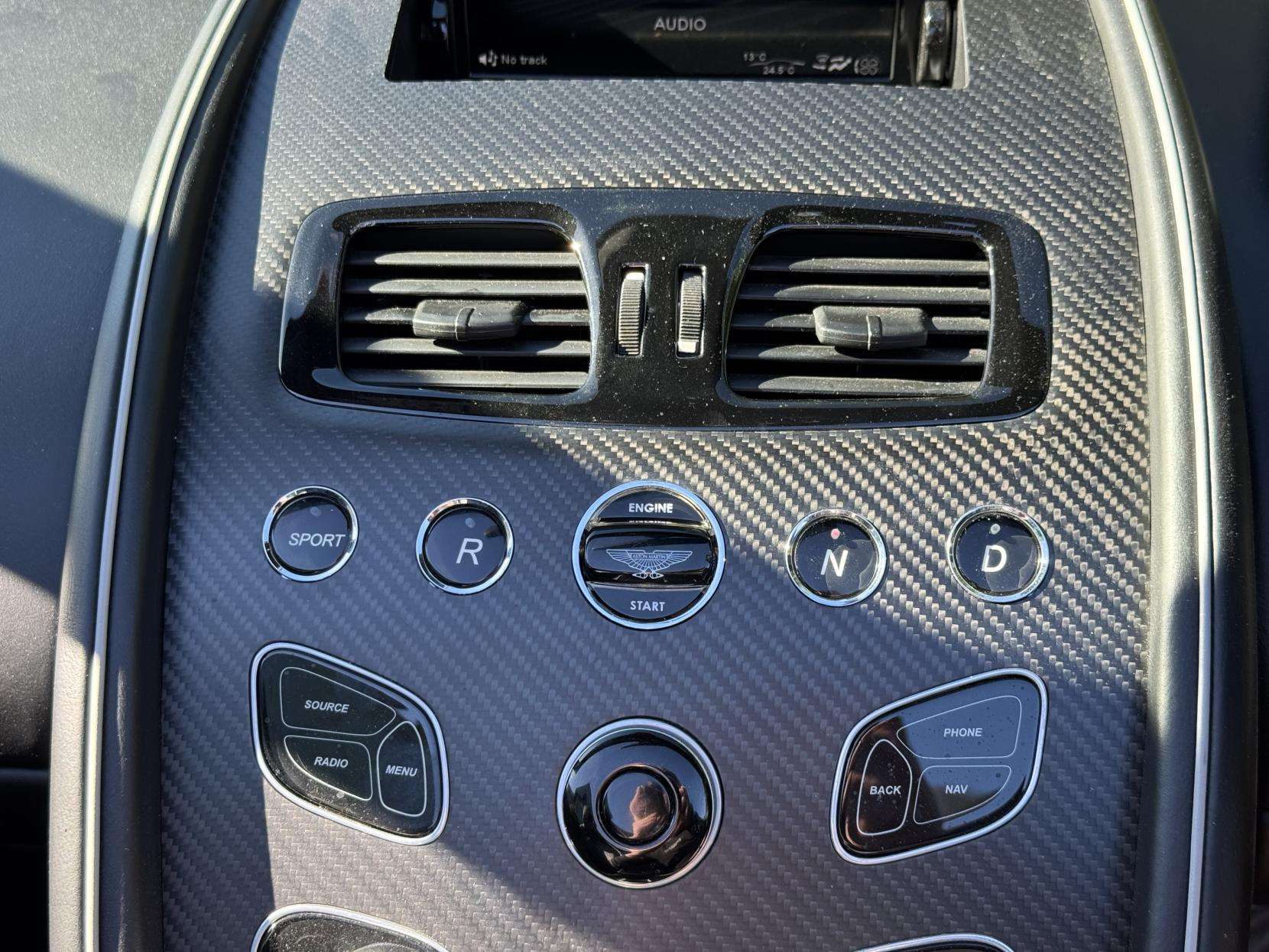 2018 ASTON MARTIN VANTAGE 2018 ASTON MARTIN VANTAGE