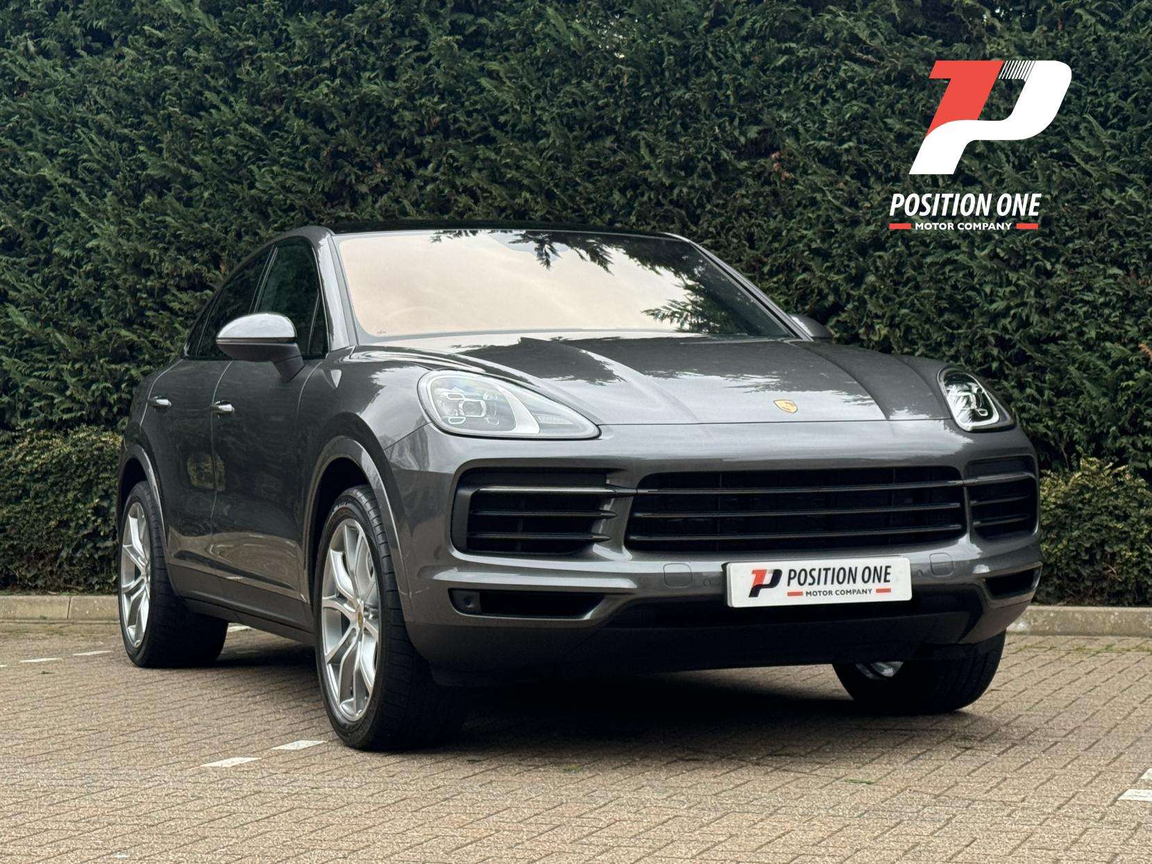 A 2020 PORSCHE CAYENNE A 2020 PORSCHE CAYENNE