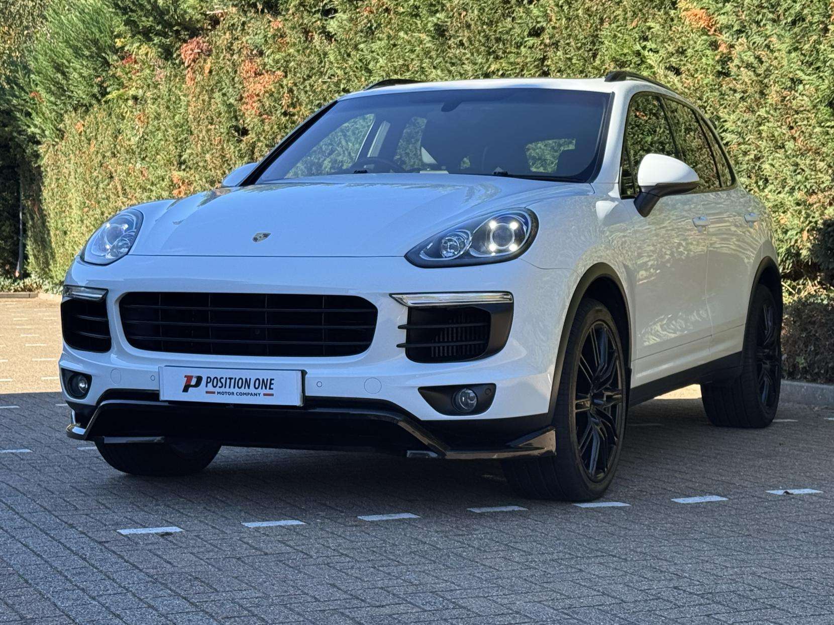 A 2018 PORSCHE CAYENNE 3.0 TD V6 SUV 5dr Diesel TiptronicS 4WD Euro 6 (s/s) (262 ps) A 2018 PORSCHE CAYENNE 3.0 TD V6 SUV 5dr Diesel TiptronicS 4WD Euro 6 (s/s) (262 ps)