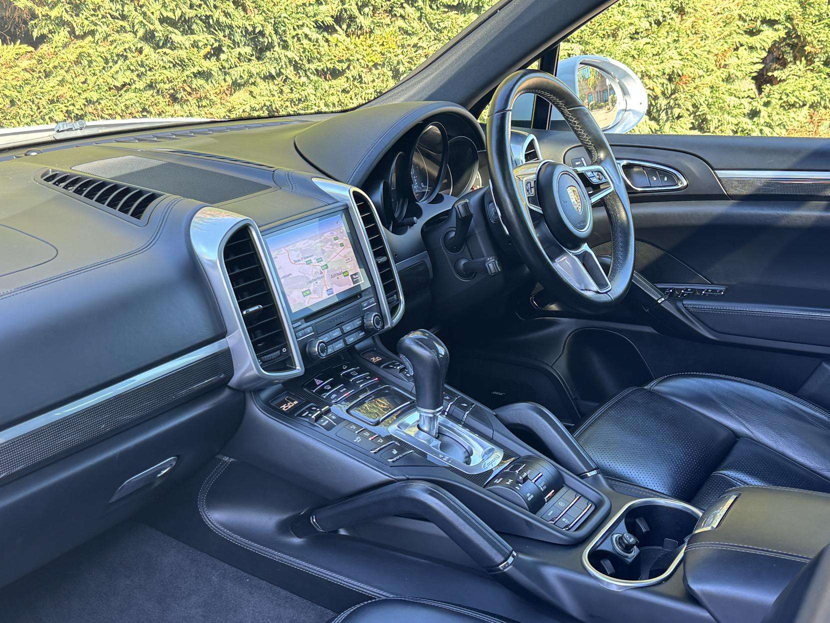2018 PORSCHE CAYENNE 2018 PORSCHE CAYENNE