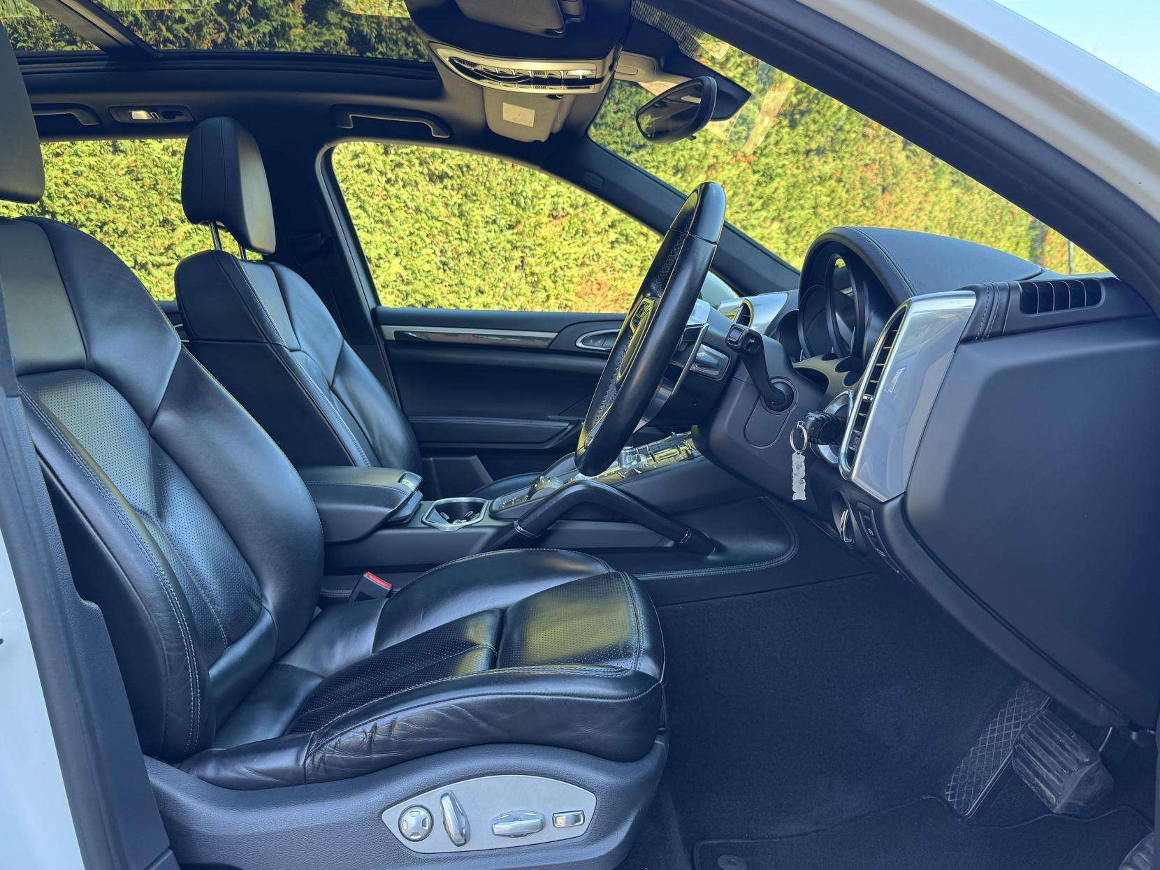 2018 PORSCHE CAYENNE 2018 PORSCHE CAYENNE
