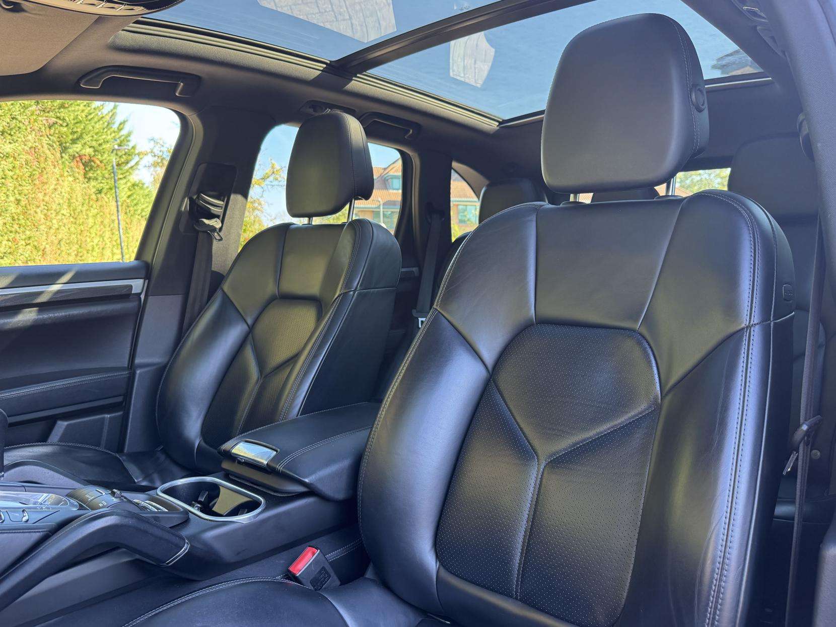 2018 PORSCHE CAYENNE 2018 PORSCHE CAYENNE