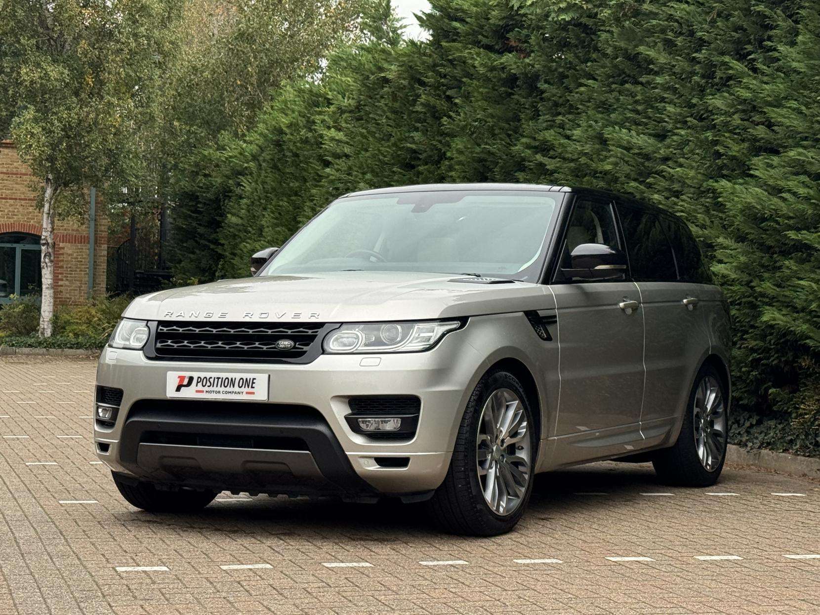 A 2016 LAND ROVER RANGE ROVER SPORT 3.0 SD V6 HSE Dynamic SUV 5dr Diesel Auto 4WD Euro 6 (s/s) (306 ps) A 2016 LAND ROVER RANGE ROVER SPORT 3.0 SD V6 HSE Dynamic SUV 5dr Diesel Auto 4WD Euro 6 (s/s) (306 ps)