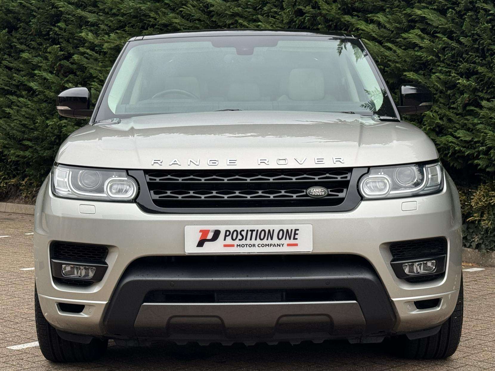 A 2016 LAND ROVER RANGE ROVER SPORT 3.0 SD V6 HSE Dynamic SUV 5dr Diesel Auto 4WD Euro 6 (s/s) (306 ps) A 2016 LAND ROVER RANGE ROVER SPORT 3.0 SD V6 HSE Dynamic SUV 5dr Diesel Auto 4WD Euro 6 (s/s) (306 ps)