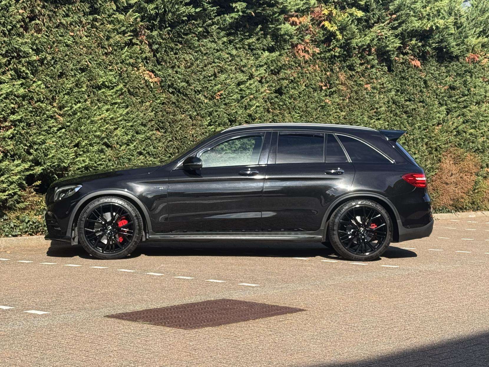 A 2018 MERCEDES-BENZ GLC 3.0 GLC43 V6 AMG (Premium Plus) SUV 5dr Petrol G-Tronic+ 4MATIC Euro 6 (s/s) (367 ps) A 2018 MERCEDES-BENZ GLC 3.0 GLC43 V6 AMG (Premium Plus) SUV 5dr Petrol G-Tronic+ 4MATIC Euro 6 (s/s) (367 ps)
