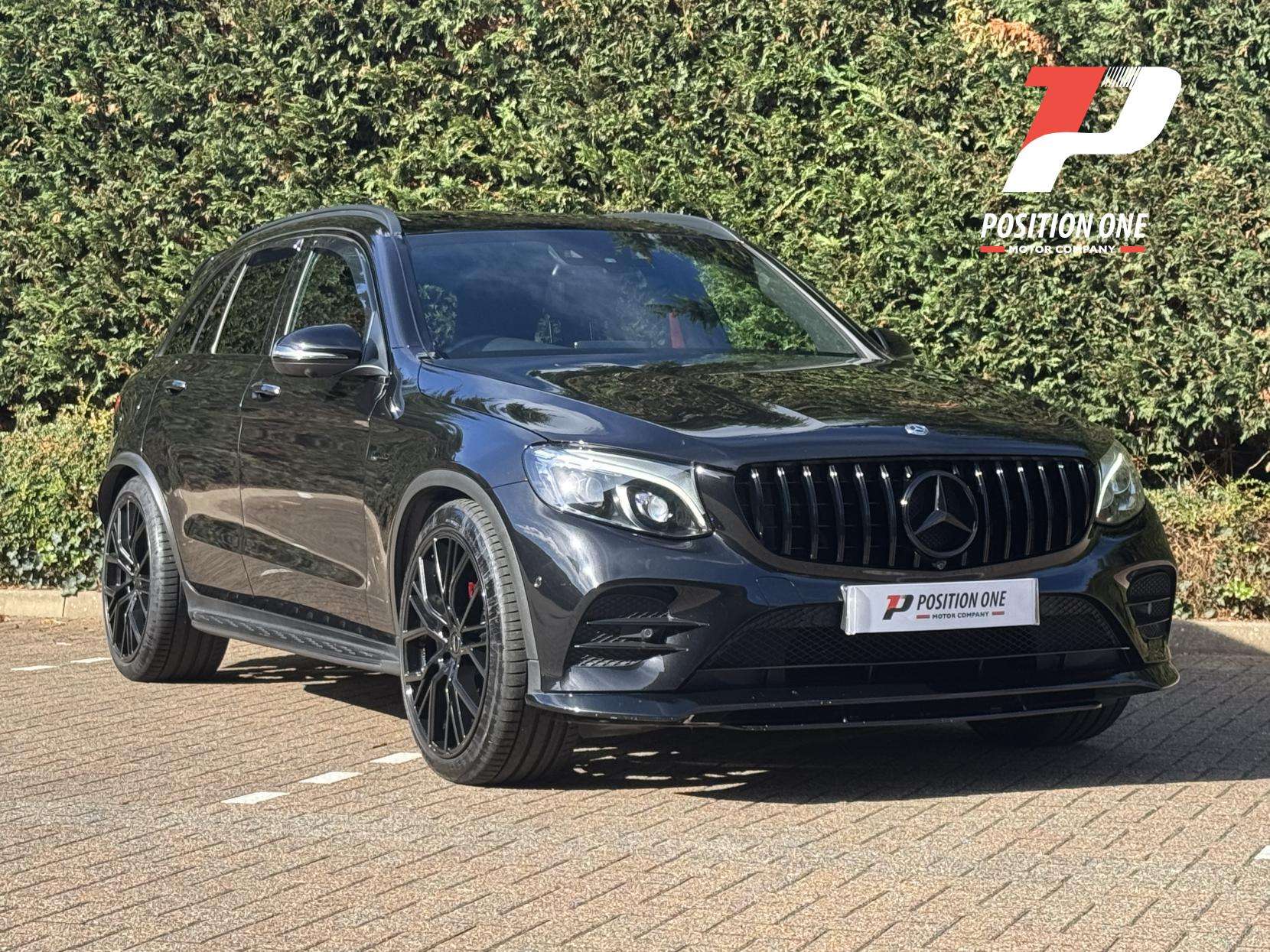 A 2018 MERCEDES-BENZ GLC 3.0 GLC43 V6 AMG (Premium Plus) SUV 5dr Petrol G-Tronic+ 4MATIC Euro 6 (s/s) (367 ps) A 2018 MERCEDES-BENZ GLC 3.0 GLC43 V6 AMG (Premium Plus) SUV 5dr Petrol G-Tronic+ 4MATIC Euro 6 (s/s) (367 ps)