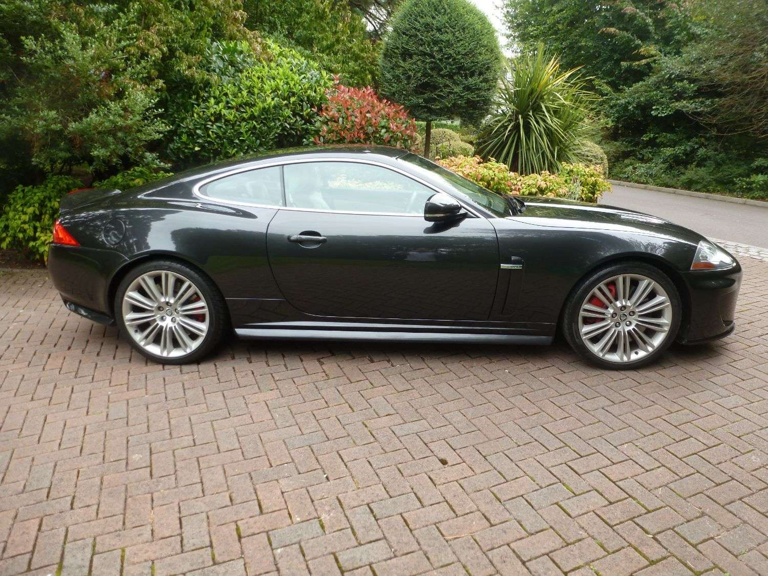 A 2010 JAGUAR XK XKR A 2010 JAGUAR XK XKR