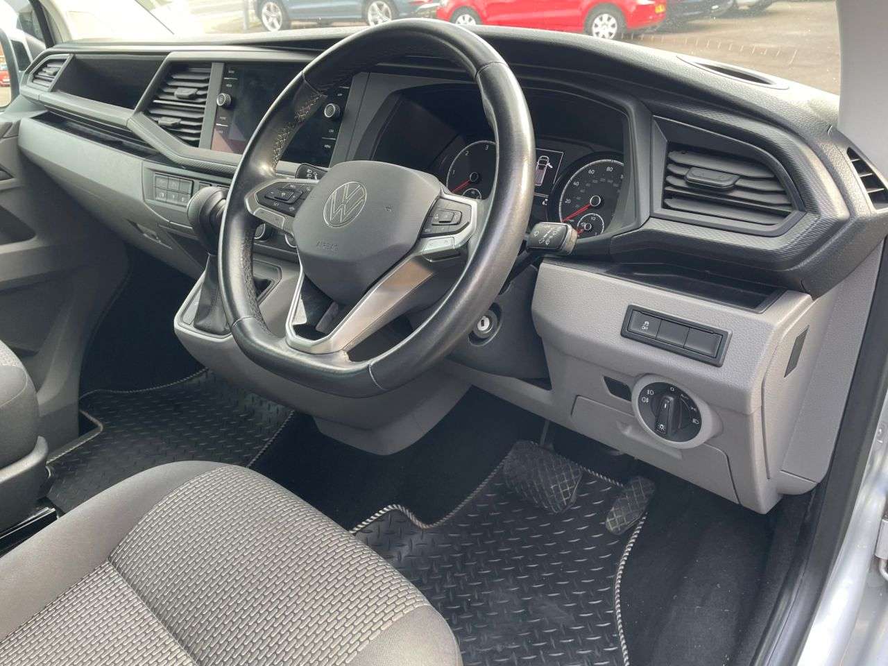 2021 VOLKSWAGEN TRANSPORTER T32 TDI KOMBI HIGHLINE 4 MOTION 2021 VOLKSWAGEN TRANSPORTER T32 TDI KOMBI HIGHLINE 4 MOTION