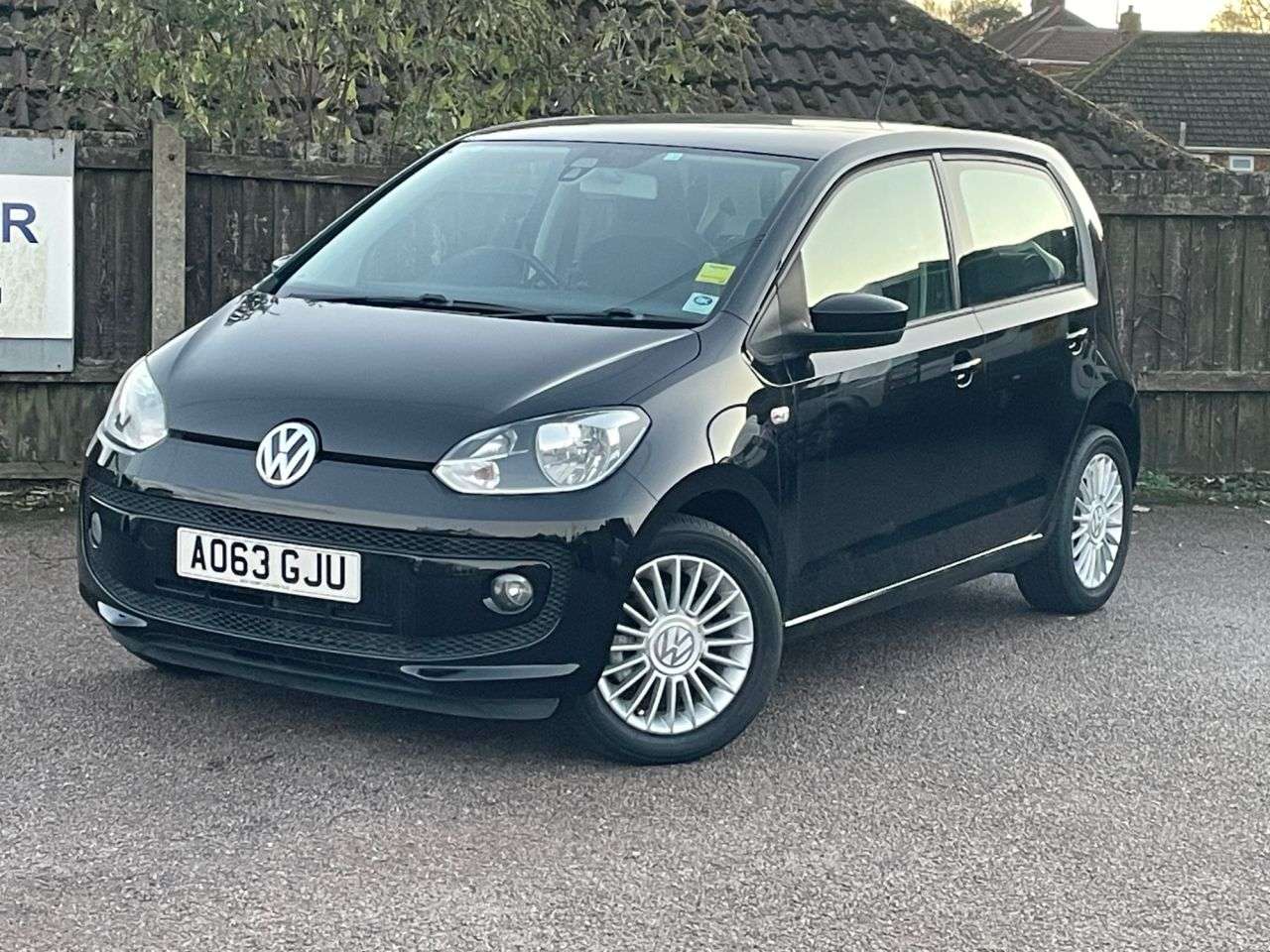 A 2014 VOLKSWAGEN UP! 1.0 High UP A 2014 VOLKSWAGEN UP! 1.0 High UP