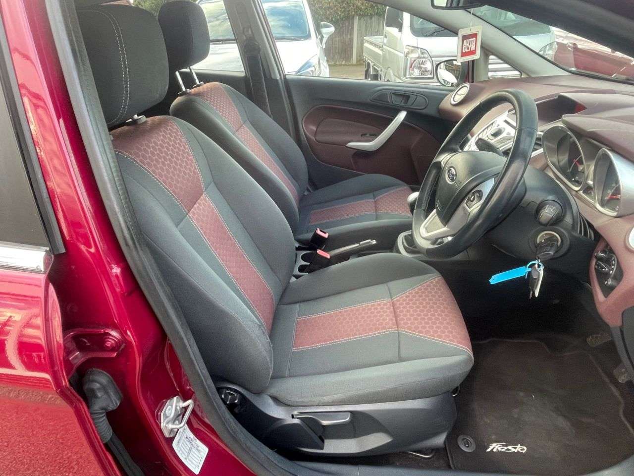 2010 FORD FIESTA 2010 FORD FIESTA