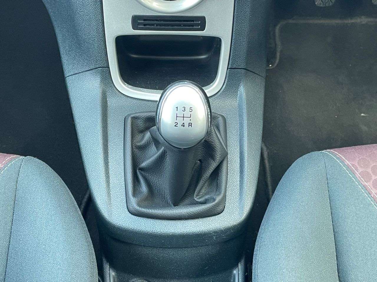 2010 FORD FIESTA 2010 FORD FIESTA