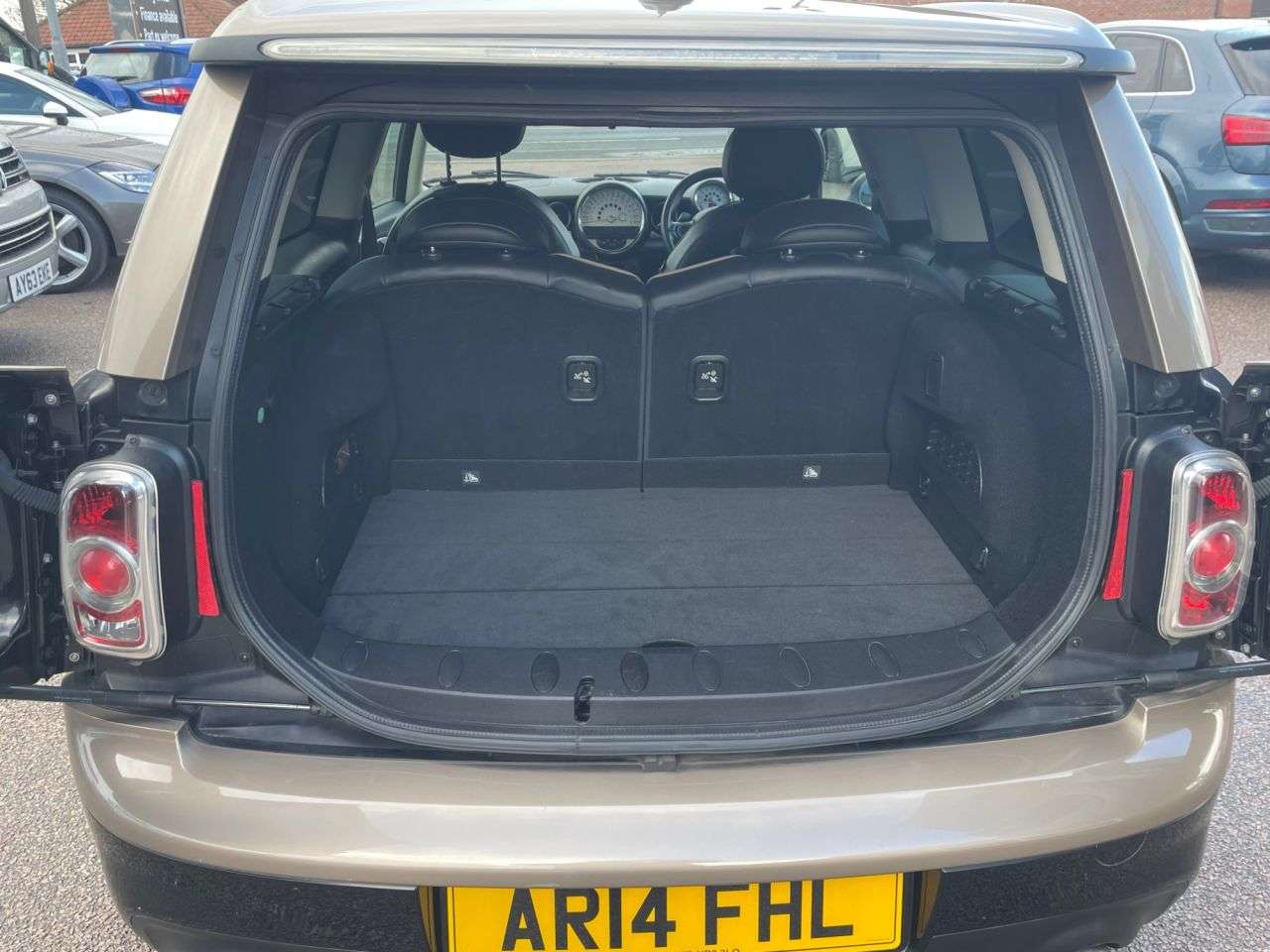 2014 MINI CLUBMAN 2014 MINI CLUBMAN