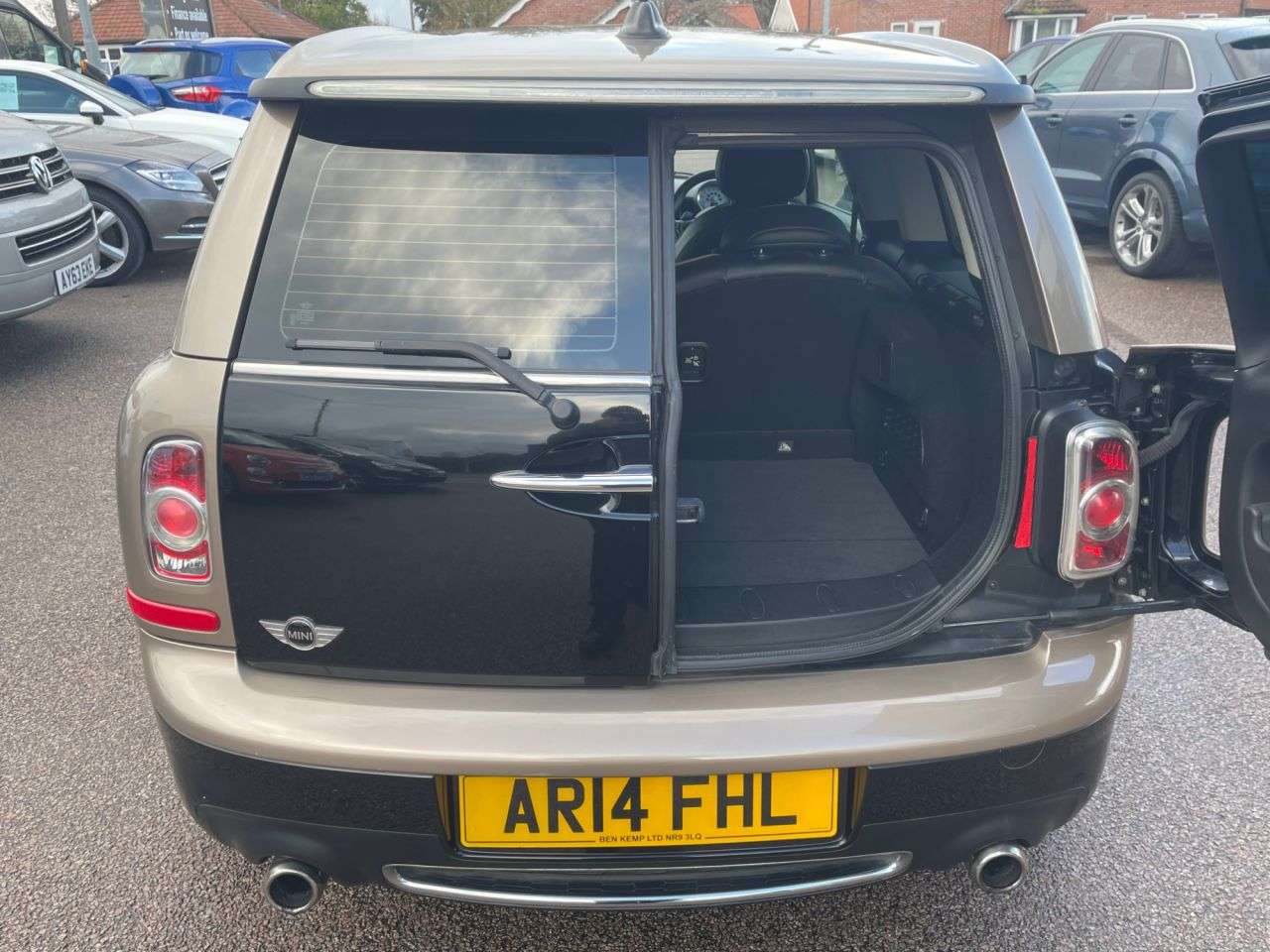 2014 MINI CLUBMAN 2014 MINI CLUBMAN