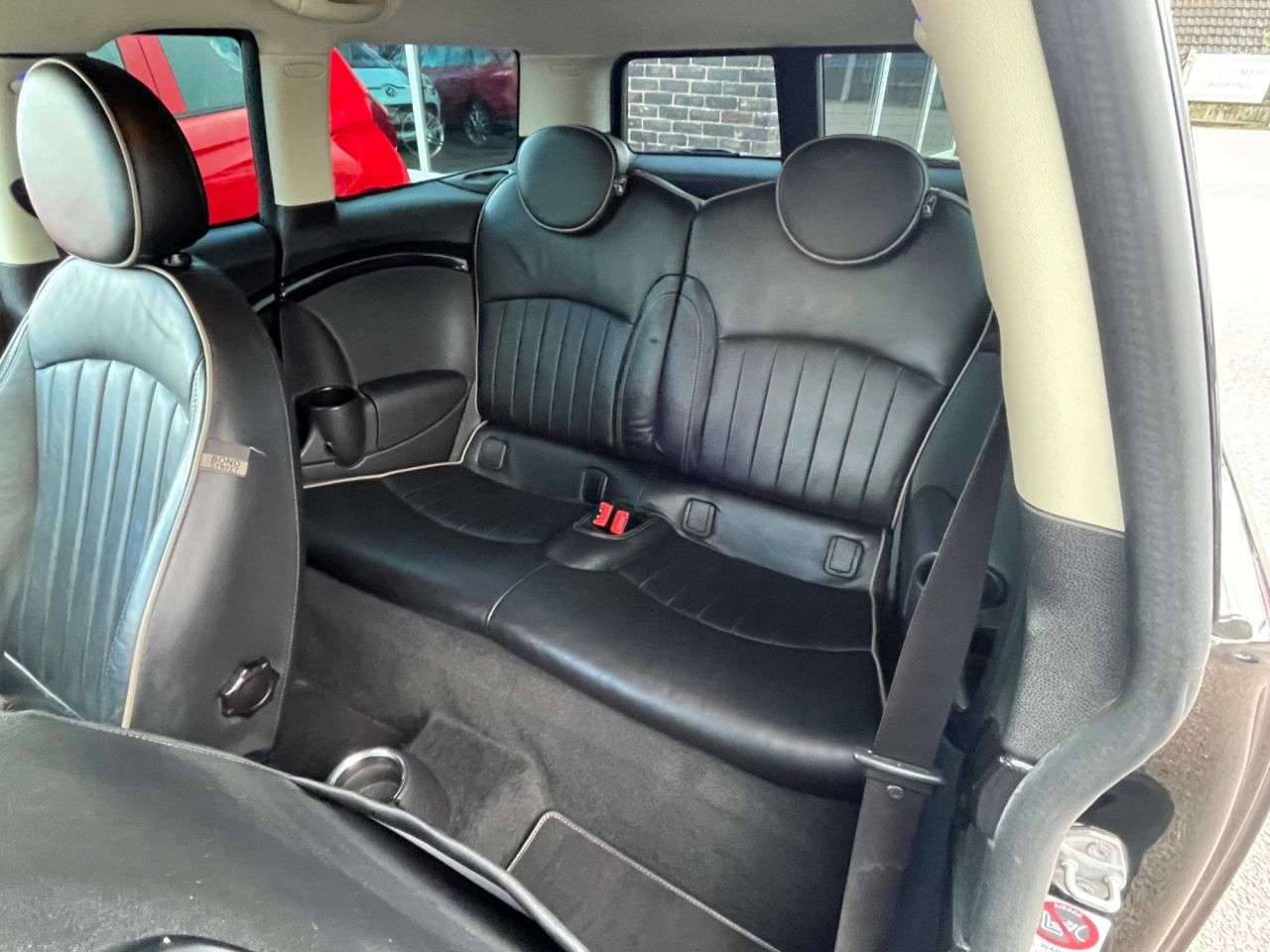 2014 MINI CLUBMAN 2014 MINI CLUBMAN