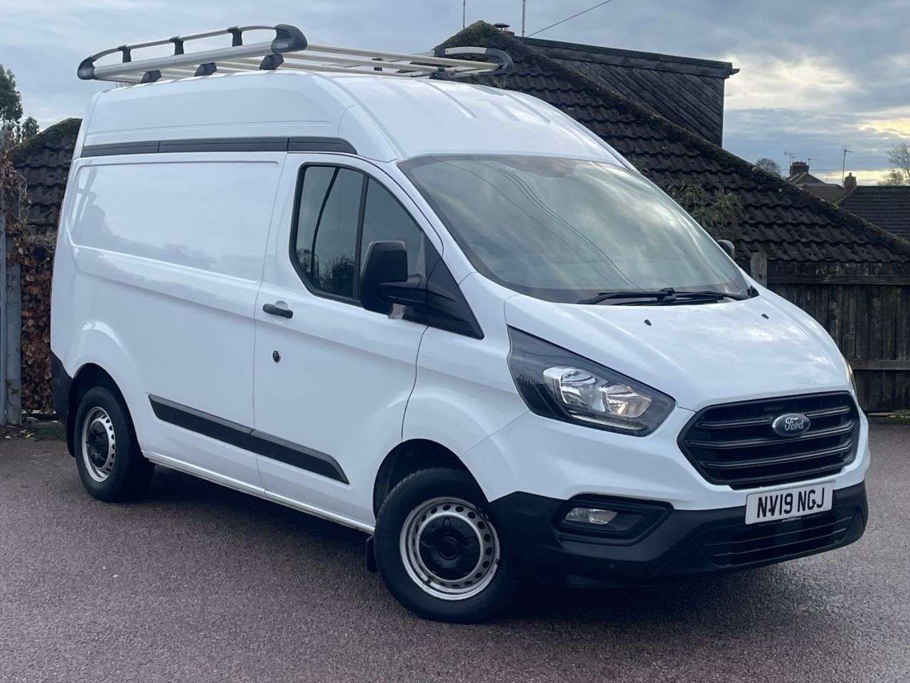 A 2019 FORD TRANSIT CUSTOM 2.0 300 EcoBlue Panel Van 5dr Diesel Manual L1 H2 Euro 6 (105 ps) A 2019 FORD TRANSIT CUSTOM 2.0 300 EcoBlue Panel Van 5dr Diesel Manual L1 H2 Euro 6 (105 ps)